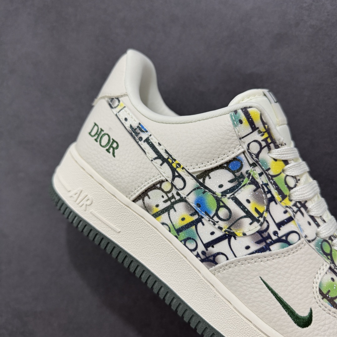 【定制版】海外限量发售！NIke Air Force 1 '07 Low “迪奥联名——米绿插花”空军一号 低帮 DF0188-065
