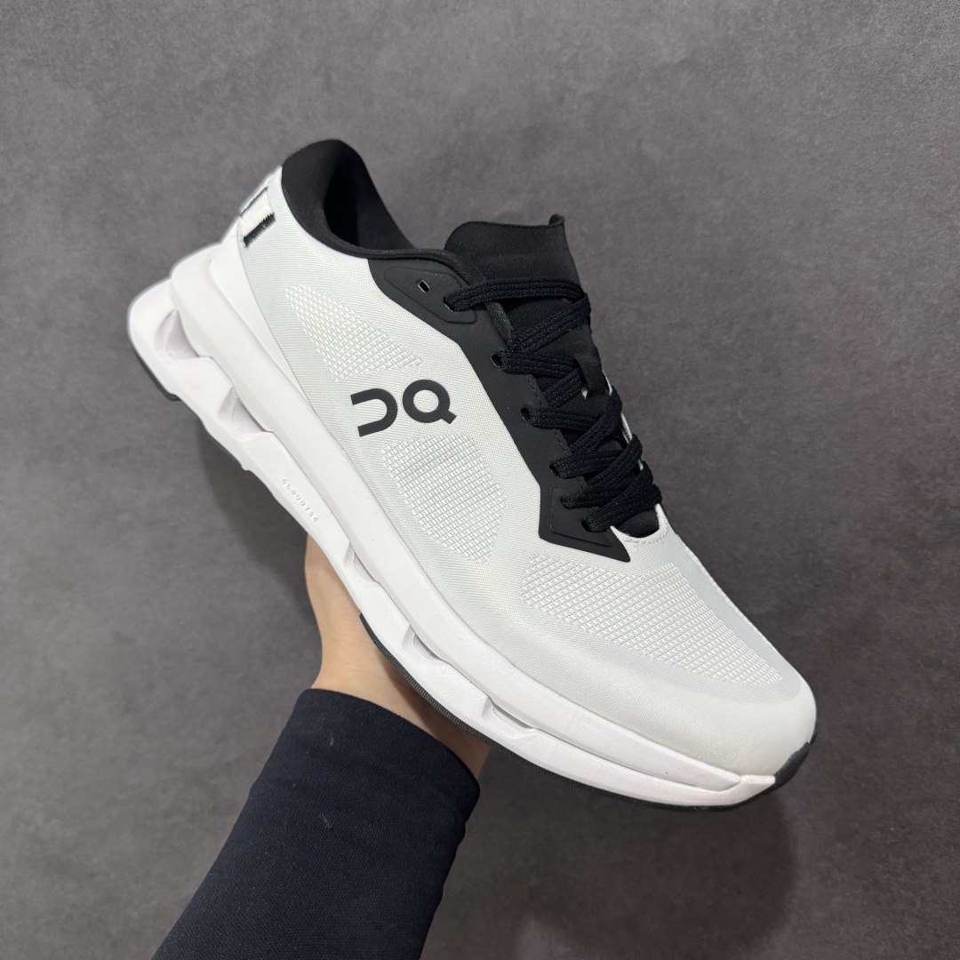 图片[3]-【公司级】On昂跑 Cloudzone 舒适百搭防滑耐磨 低帮跑步鞋 户外街头机能风跑步鞋 Cloud Hi Edge户外机能融合街头潮流 越界开启全新都市探索 CloudTec®专利科技鞋底搭载耐温耐用革新中底泡棉 同时以摇椅圆弧的机能感轮廓 带来流畅平稳的迈步 轻量透气的工程网格结合环保人造麂皮 衬托出活力醒目的视觉效果 饰有品牌Logo的TPU鞋带扣 让系带方式别具一格 是日常穿搭、旅行和城市探索的理想之选 尺码： 36 36.5 37.5 38 38.5 39 40 40.5 41 42 42.5 43 44 44.5 45-选品中心