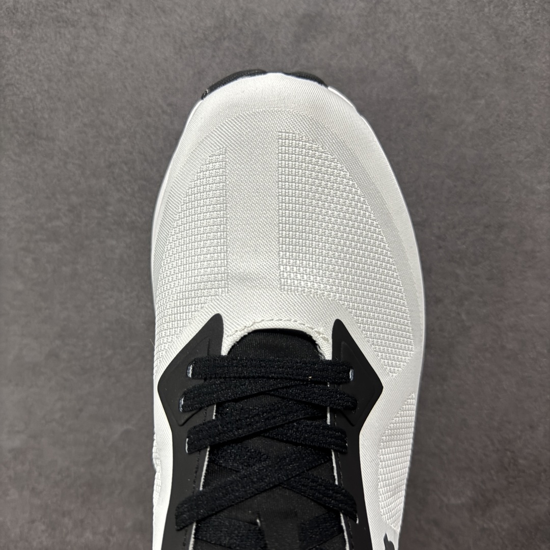 图片[8]-【公司级】On昂跑 Cloudzone 舒适百搭防滑耐磨 低帮跑步鞋 户外街头机能风跑步鞋 Cloud Hi Edge户外机能融合街头潮流 越界开启全新都市探索 CloudTec®专利科技鞋底搭载耐温耐用革新中底泡棉 同时以摇椅圆弧的机能感轮廓 带来流畅平稳的迈步 轻量透气的工程网格结合环保人造麂皮 衬托出活力醒目的视觉效果 饰有品牌Logo的TPU鞋带扣 让系带方式别具一格 是日常穿搭、旅行和城市探索的理想之选 尺码： 36 36.5 37.5 38 38.5 39 40 40.5 41 42 42.5 43 44 44.5 45-选品中心