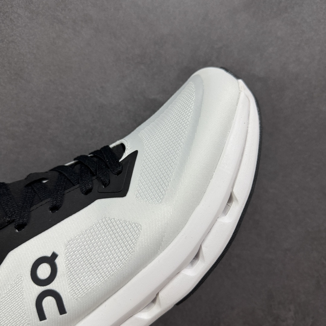 图片[5]-【公司级】On昂跑 Cloudzone 舒适百搭防滑耐磨 低帮跑步鞋 户外街头机能风跑步鞋 Cloud Hi Edge户外机能融合街头潮流 越界开启全新都市探索 CloudTec®专利科技鞋底搭载耐温耐用革新中底泡棉 同时以摇椅圆弧的机能感轮廓 带来流畅平稳的迈步 轻量透气的工程网格结合环保人造麂皮 衬托出活力醒目的视觉效果 饰有品牌Logo的TPU鞋带扣 让系带方式别具一格 是日常穿搭、旅行和城市探索的理想之选 尺码： 36 36.5 37.5 38 38.5 39 40 40.5 41 42 42.5 43 44 44.5 45-选品中心