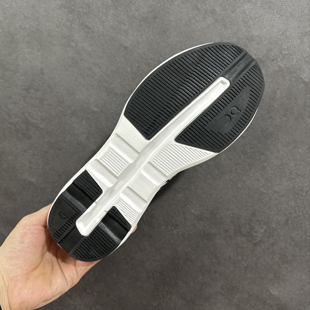 图片[9]-【公司级】On昂跑 Cloudzone 舒适百搭防滑耐磨 低帮跑步鞋 户外街头机能风跑步鞋 Cloud Hi Edge户外机能融合街头潮流 越界开启全新都市探索 CloudTec®专利科技鞋底搭载耐温耐用革新中底泡棉 同时以摇椅圆弧的机能感轮廓 带来流畅平稳的迈步 轻量透气的工程网格结合环保人造麂皮 衬托出活力醒目的视觉效果 饰有品牌Logo的TPU鞋带扣 让系带方式别具一格 是日常穿搭、旅行和城市探索的理想之选 尺码： 36 36.5 37.5 38 38.5 39 40 40.5 41 42 42.5 43 44 44.5 45-选品中心