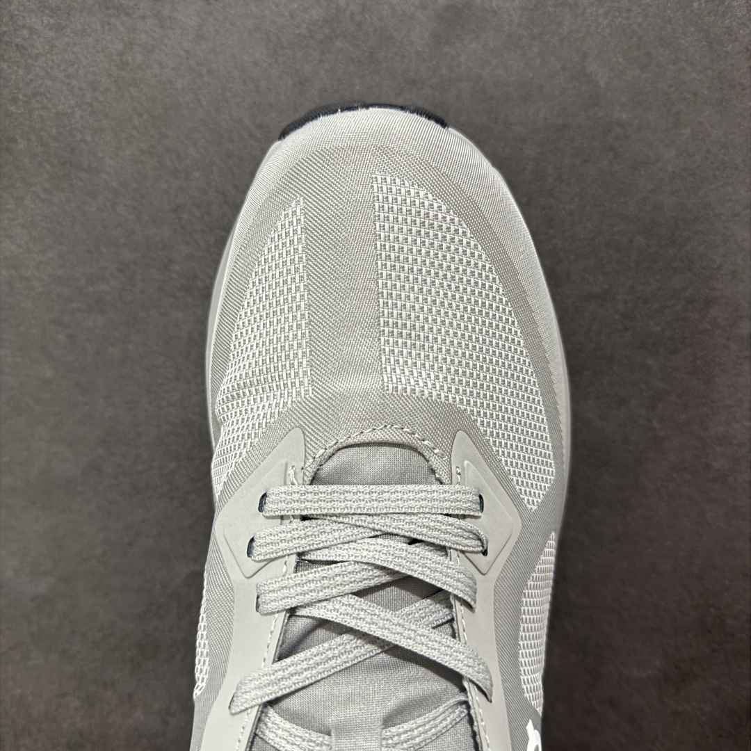 图片[8]-【公司级】On昂跑 Cloudzone 舒适百搭防滑耐磨 低帮跑步鞋 户外街头机能风跑步鞋 Cloud Hi Edge户外机能融合街头潮流 越界开启全新都市探索 CloudTec®专利科技鞋底搭载耐温耐用革新中底泡棉 同时以摇椅圆弧的机能感轮廓 带来流畅平稳的迈步 轻量透气的工程网格结合环保人造麂皮 衬托出活力醒目的视觉效果 饰有品牌Logo的TPU鞋带扣 让系带方式别具一格 是日常穿搭、旅行和城市探索的理想之选 尺码： 36 36.5 37.5 38 38.5 39 40 40.5 41 42 42.5 43 44 44.5 45-选品中心