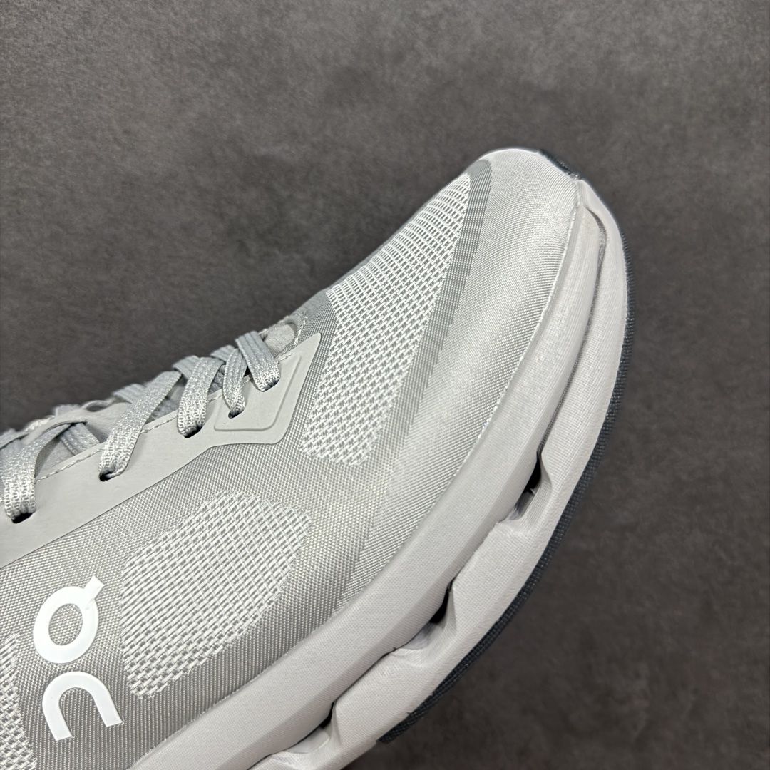 图片[5]-【公司级】On昂跑 Cloudzone 舒适百搭防滑耐磨 低帮跑步鞋 户外街头机能风跑步鞋 Cloud Hi Edge户外机能融合街头潮流 越界开启全新都市探索 CloudTec®专利科技鞋底搭载耐温耐用革新中底泡棉 同时以摇椅圆弧的机能感轮廓 带来流畅平稳的迈步 轻量透气的工程网格结合环保人造麂皮 衬托出活力醒目的视觉效果 饰有品牌Logo的TPU鞋带扣 让系带方式别具一格 是日常穿搭、旅行和城市探索的理想之选 尺码： 36 36.5 37.5 38 38.5 39 40 40.5 41 42 42.5 43 44 44.5 45-选品中心