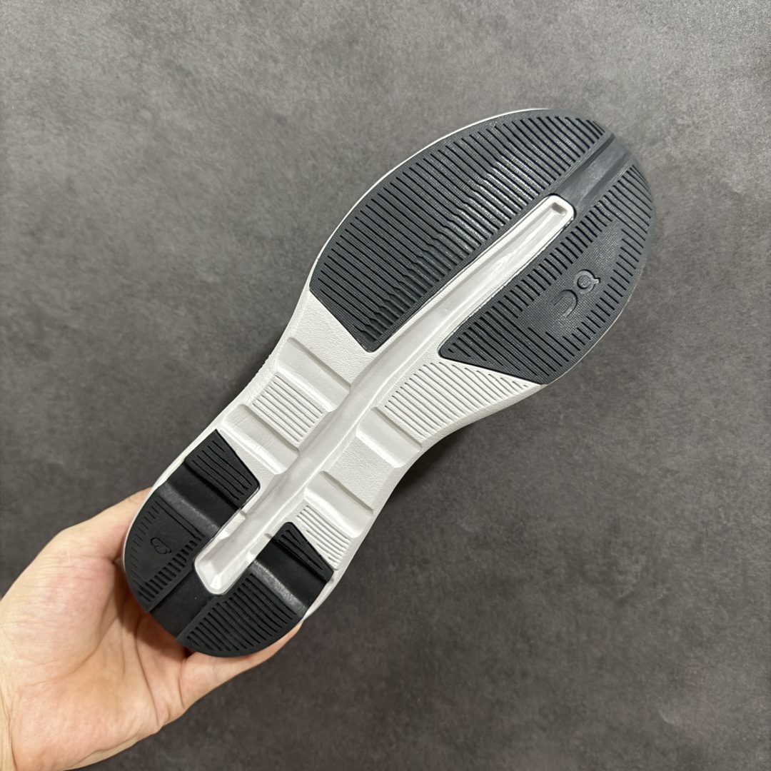 图片[9]-【公司级】On昂跑 Cloudzone 舒适百搭防滑耐磨 低帮跑步鞋 户外街头机能风跑步鞋 Cloud Hi Edge户外机能融合街头潮流 越界开启全新都市探索 CloudTec®专利科技鞋底搭载耐温耐用革新中底泡棉 同时以摇椅圆弧的机能感轮廓 带来流畅平稳的迈步 轻量透气的工程网格结合环保人造麂皮 衬托出活力醒目的视觉效果 饰有品牌Logo的TPU鞋带扣 让系带方式别具一格 是日常穿搭、旅行和城市探索的理想之选 尺码： 36 36.5 37.5 38 38.5 39 40 40.5 41 42 42.5 43 44 44.5 45-选品中心