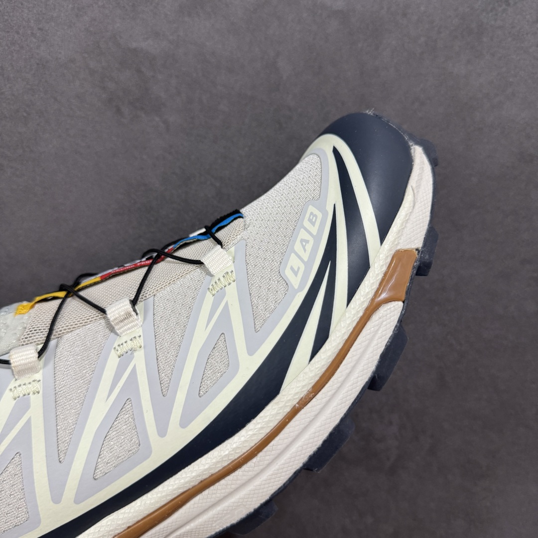 图片[5]-【GQ纯原福利】Salomon 萨洛蒙 XT-6 复古机能户外跑鞋 大厂纯原福利 全码福利清货 品质细节到位 售前售后保障到底💪🏻 这双XT-6 鞋面以锯齿状的包裹系统呈现 在黑色基底之下加入了各种色点缀 内嵌式的袜套设计与 Quicklace 系带系统一道 实现了立体包裹与精准贴合 结合 Contagrip 大底科技 让穿着者可以轻松驾驭户外与通勤下的任何运动生活场景 无缝鞋身户外随意纵横 颜值与脚感兼备 出街通勤 绝对非常吸睛 你值得拥有 尺码：36 36.5 37.5 38 38.5 39 40 40.5 41 42 42.5 43 44 44.5 45-选品中心