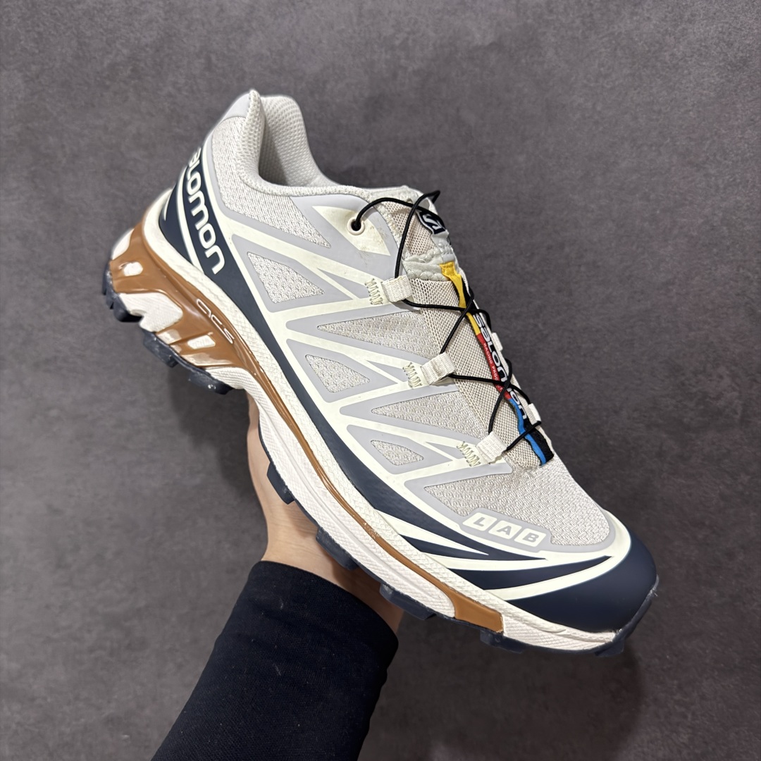 图片[3]-【GQ纯原福利】Salomon 萨洛蒙 XT-6 复古机能户外跑鞋 大厂纯原福利 全码福利清货 品质细节到位 售前售后保障到底💪🏻 这双XT-6 鞋面以锯齿状的包裹系统呈现 在黑色基底之下加入了各种色点缀 内嵌式的袜套设计与 Quicklace 系带系统一道 实现了立体包裹与精准贴合 结合 Contagrip 大底科技 让穿着者可以轻松驾驭户外与通勤下的任何运动生活场景 无缝鞋身户外随意纵横 颜值与脚感兼备 出街通勤 绝对非常吸睛 你值得拥有 尺码：36 36.5 37.5 38 38.5 39 40 40.5 41 42 42.5 43 44 44.5 45-选品中心