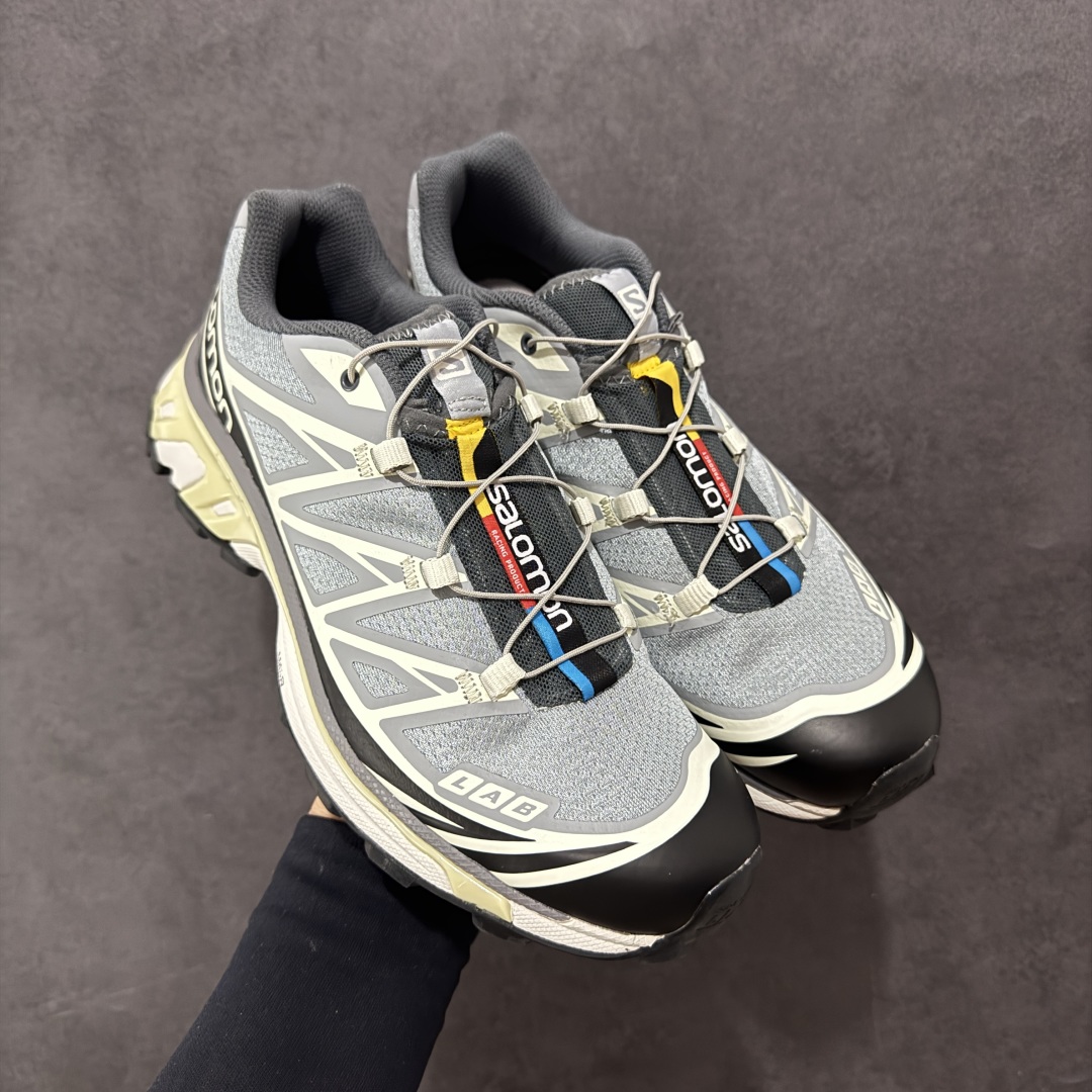 【GQ纯原福利】Salomon 萨洛蒙 XT-6 复古机能户外跑鞋 大厂纯原福利 全码福利清货 品质细节到位 售前售后保障到底💪🏻 这双XT-6 鞋面以锯齿状的包裹系统呈现 在黑色基底之下加入了各种色点缀 内嵌式的袜套设计与 Quicklace 系带系统一道 实现了立体包裹与精准贴合 结合 Contagrip 大底科技 让穿着者可以轻松驾驭户外与通勤下的任何运动生活场景 无缝鞋身户外随意纵横 颜值与脚感兼备 出街通勤 绝对非常吸睛 你值得拥有 尺码：36 36.5 37.5 38 38.5 39 40 40.5 41 42 42.5 43 44 44.5 45-选品中心