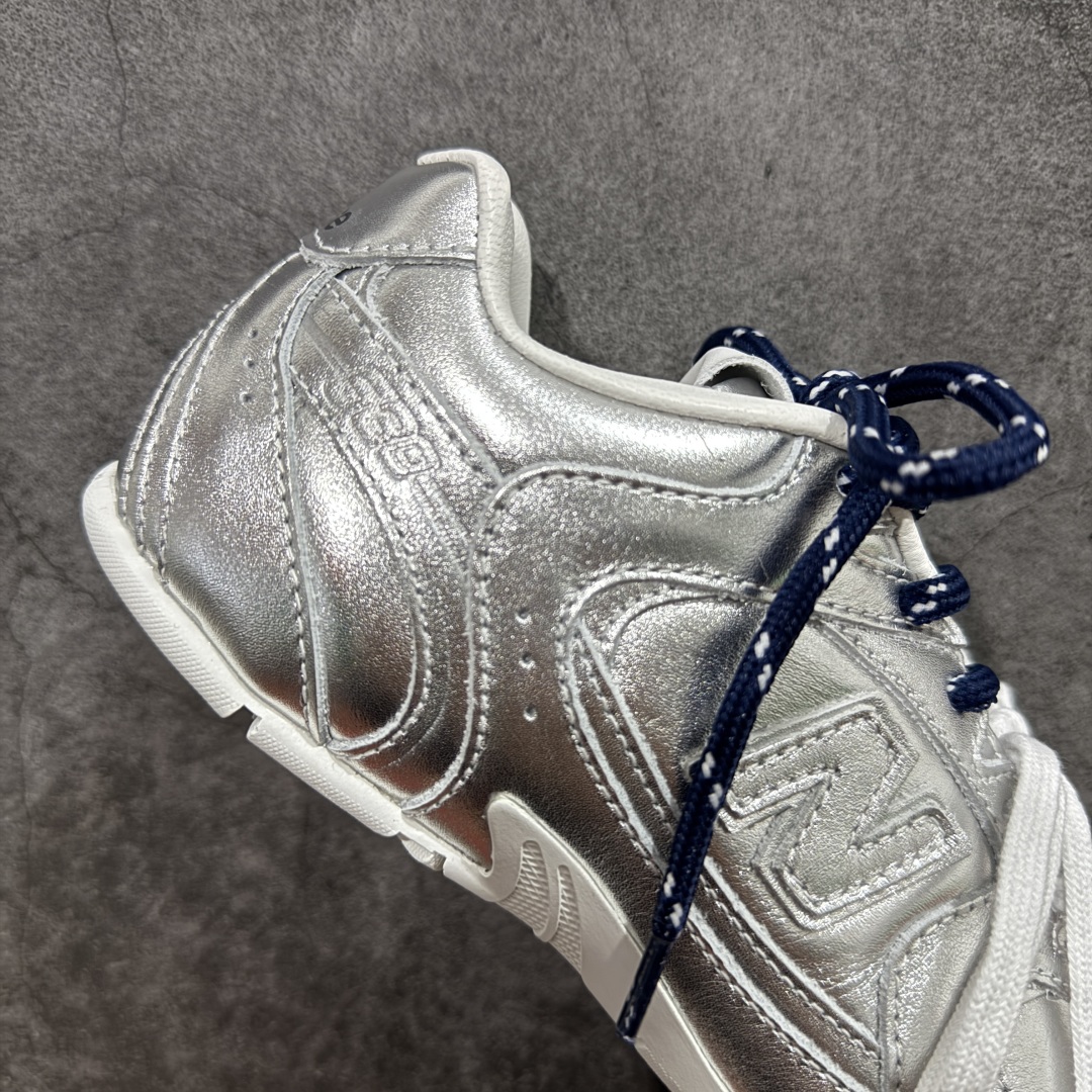 【莞产礼盒版】Miumiu x New Balance NB530 新百伦缪缪联名款复古运动鞋 银色皮面