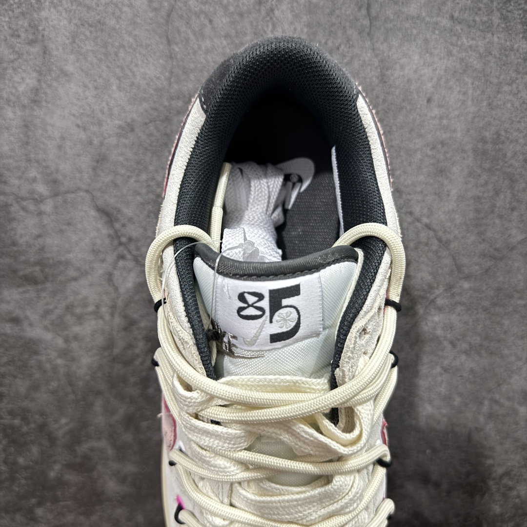  
【FS礼盒版】Nike Dunk Low 熊猫恶作剧-恋语
独家正确版本 原鞋开发 品质、细节 完美