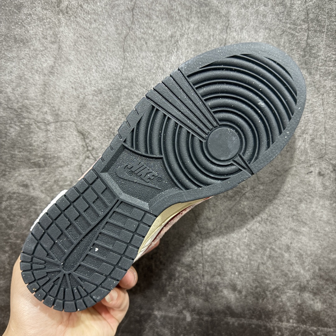  
【FS礼盒版】Nike Dunk Low 熊猫恶作剧-恋语
独家正确版本 原鞋开发 品质、细节 完美