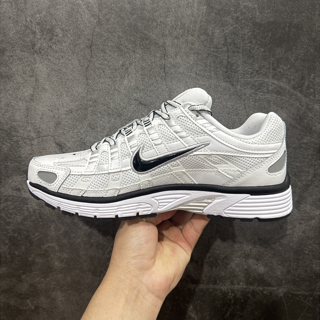 图片[2]-【原厂版】 NK P-6000 系列低帮复古老爹风休闲运动舒适慢跑鞋 CD6404-107 购入原鞋原装纸板楦头开发 独家私模四层组合大底 市场唯一正确版本 充分还原原鞋的感觉！ 鞋面裁片非常复杂 绝对精品的质量 搭配性价比的价格！值得一试 良心定价 新配色陆续出货 进口三文治网面 融合 Pegasus 过往运动鞋设计 助力 21 世纪早期跑步运动跃升时尚新高度 采用透气网眼布、运动风格线条和耐穿覆面 兼具吸睛外观和舒适感受 中底泡绵以田径赛道为灵感 打造厚实设计 缔造出众缓震性能 尺码：36 36.5 37.5 38 38.5 39 40 40.5 41 42 42.5 43 44 44.5 45-选品中心