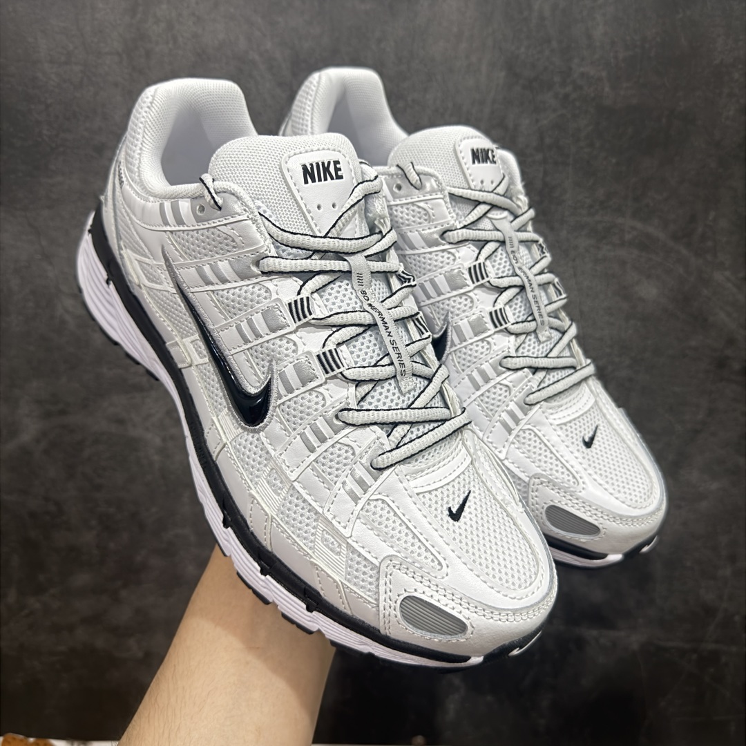 【原厂版】 NK P-6000 系列低帮复古老爹风休闲运动舒适慢跑鞋 CD6404-107 购入原鞋原装纸板楦头开发 独家私模四层组合大底 市场唯一正确版本 充分还原原鞋的感觉！ 鞋面裁片非常复杂 绝对精品的质量 搭配性价比的价格！值得一试 良心定价 新配色陆续出货 进口三文治网面 融合 Pegasus 过往运动鞋设计 助力 21 世纪早期跑步运动跃升时尚新高度 采用透气网眼布、运动风格线条和耐穿覆面 兼具吸睛外观和舒适感受 中底泡绵以田径赛道为灵感 打造厚实设计 缔造出众缓震性能 尺码：36 36.5 37.5 38 38.5 39 40 40.5 41 42 42.5 43 44 44.5 45-选品中心