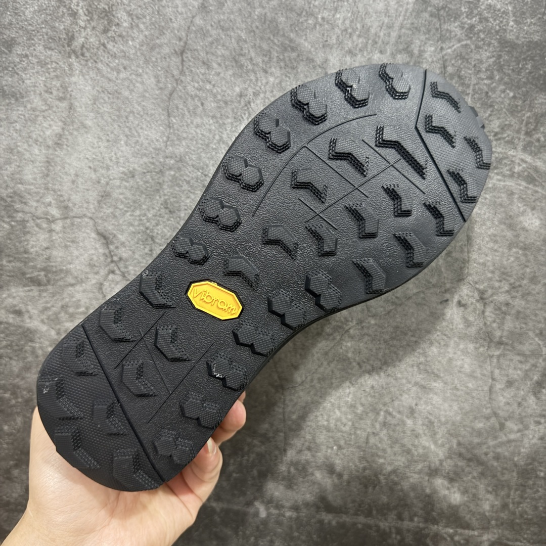 【莞产顶级】迪桑特Descente Running Boa螺丝系带系统