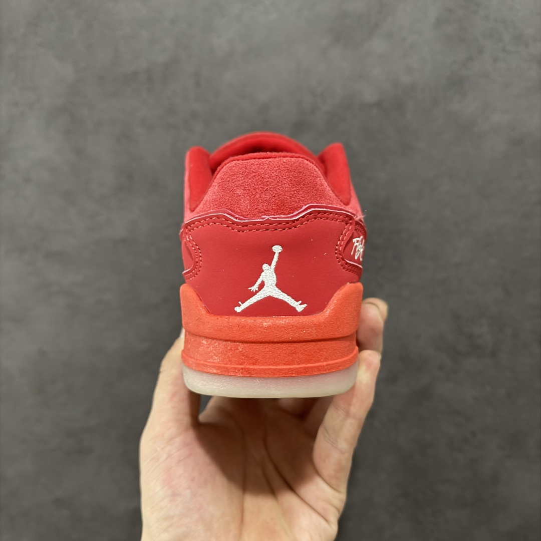 图片[4]-【公司级】Air Jordan 4 Retro Flight Court \”Varsity Red\” 低帮 红色 AJ4 乔丹4代 aj4 乔4 低邦 红色 乔丹篮球鞋系列 鞋款整体以红色麂皮打造，鞋舌及后跟Jumpman Logo采用白色刺绣点缀，后跟侧身Flighth字样也辅以白色刺绣呈现，秉承轻量化的速度型篮球鞋设计思想完成设计，降低重量的同时提升舒适度，中底延续前作使用了分离式后掌可视化Air Soles气垫。鞋带孔和后跟鞋提以籃网为造型灵感，将篮球运动巧妙融入到鞋款的设计之中，使鞋身整体富有流动性、节奏感和优雅气质。 货号：FZ9854-601 尺码：36～47.5半-选品中心