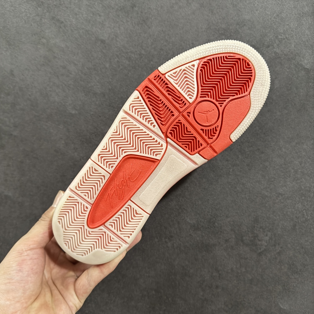 图片[9]-【公司级】Air Jordan 4 Retro Flight Court \”Varsity Red\” 低帮 红色 AJ4 乔丹4代 aj4 乔4 低邦 红色 乔丹篮球鞋系列 鞋款整体以红色麂皮打造，鞋舌及后跟Jumpman Logo采用白色刺绣点缀，后跟侧身Flighth字样也辅以白色刺绣呈现，秉承轻量化的速度型篮球鞋设计思想完成设计，降低重量的同时提升舒适度，中底延续前作使用了分离式后掌可视化Air Soles气垫。鞋带孔和后跟鞋提以籃网为造型灵感，将篮球运动巧妙融入到鞋款的设计之中，使鞋身整体富有流动性、节奏感和优雅气质。 货号：FZ9854-601 尺码：36～47.5半-选品中心