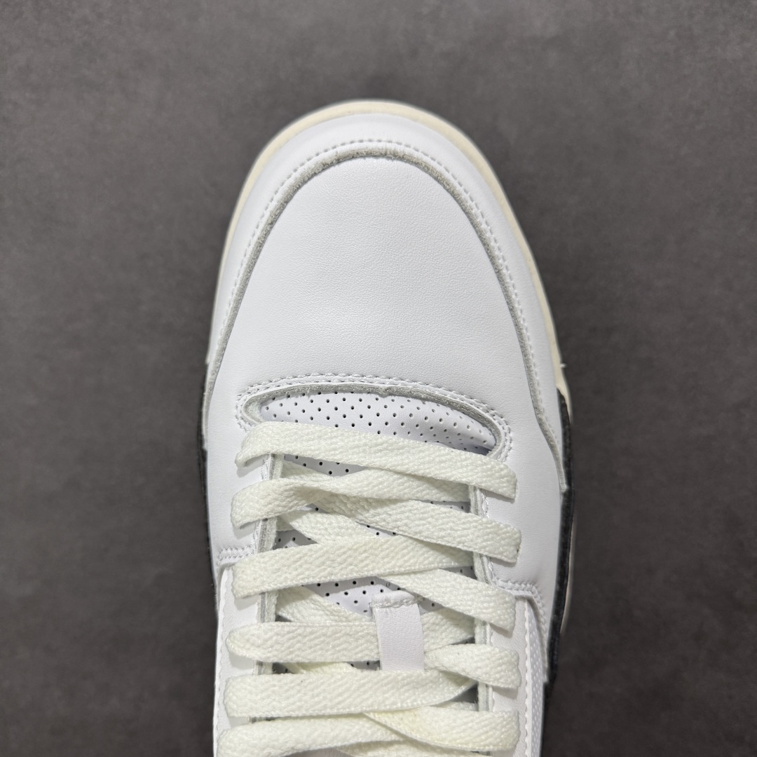 图片[8]-【公司级】Air Jordan 4 Retro Flight Court 低帮 黑白 AJ4 乔丹4代 aj4 乔4 低邦 红色 乔丹篮球鞋系列 鞋款整体以红色麂皮打造，鞋舌及后跟Jumpman Logo采用白色刺绣点缀，后跟侧身Flighth字样也辅以白色刺绣呈现，秉承轻量化的速度型篮球鞋设计思想完成设计，降低重量的同时提升舒适度，中底延续前作使用了分离式后掌可视化Air Soles气垫。鞋带孔和后跟鞋提以籃网为造型灵感，将篮球运动巧妙融入到鞋款的设计之中，使鞋身整体富有流动性、节奏感和优雅气质。 货号：HF3255-112 尺码：36～47.5半-选品中心