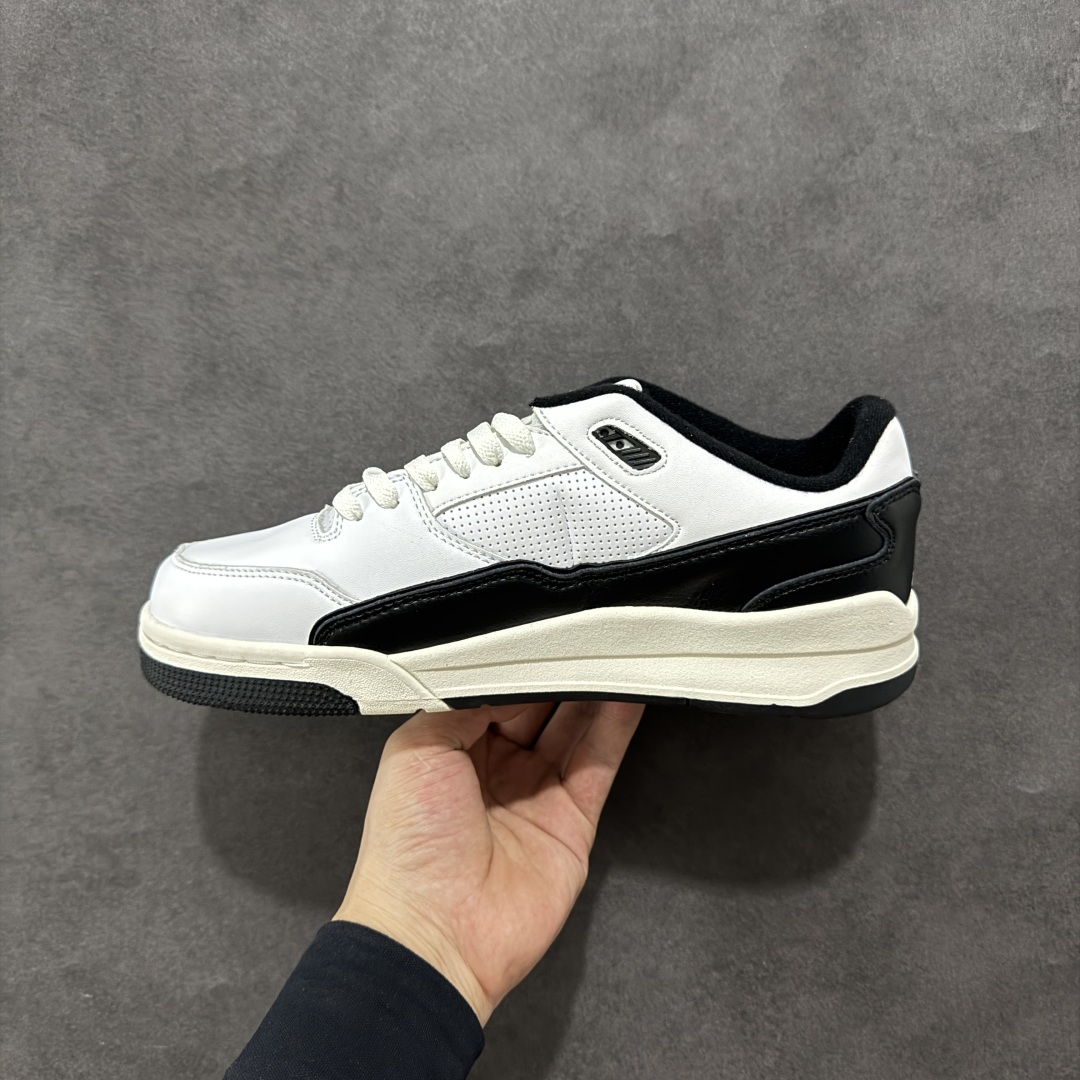 图片[2]-【公司级】Air Jordan 4 Retro Flight Court 低帮 黑白 AJ4 乔丹4代 aj4 乔4 低邦 红色 乔丹篮球鞋系列 鞋款整体以红色麂皮打造，鞋舌及后跟Jumpman Logo采用白色刺绣点缀，后跟侧身Flighth字样也辅以白色刺绣呈现，秉承轻量化的速度型篮球鞋设计思想完成设计，降低重量的同时提升舒适度，中底延续前作使用了分离式后掌可视化Air Soles气垫。鞋带孔和后跟鞋提以籃网为造型灵感，将篮球运动巧妙融入到鞋款的设计之中，使鞋身整体富有流动性、节奏感和优雅气质。 货号：HF3255-112 尺码：36～47.5半-选品中心