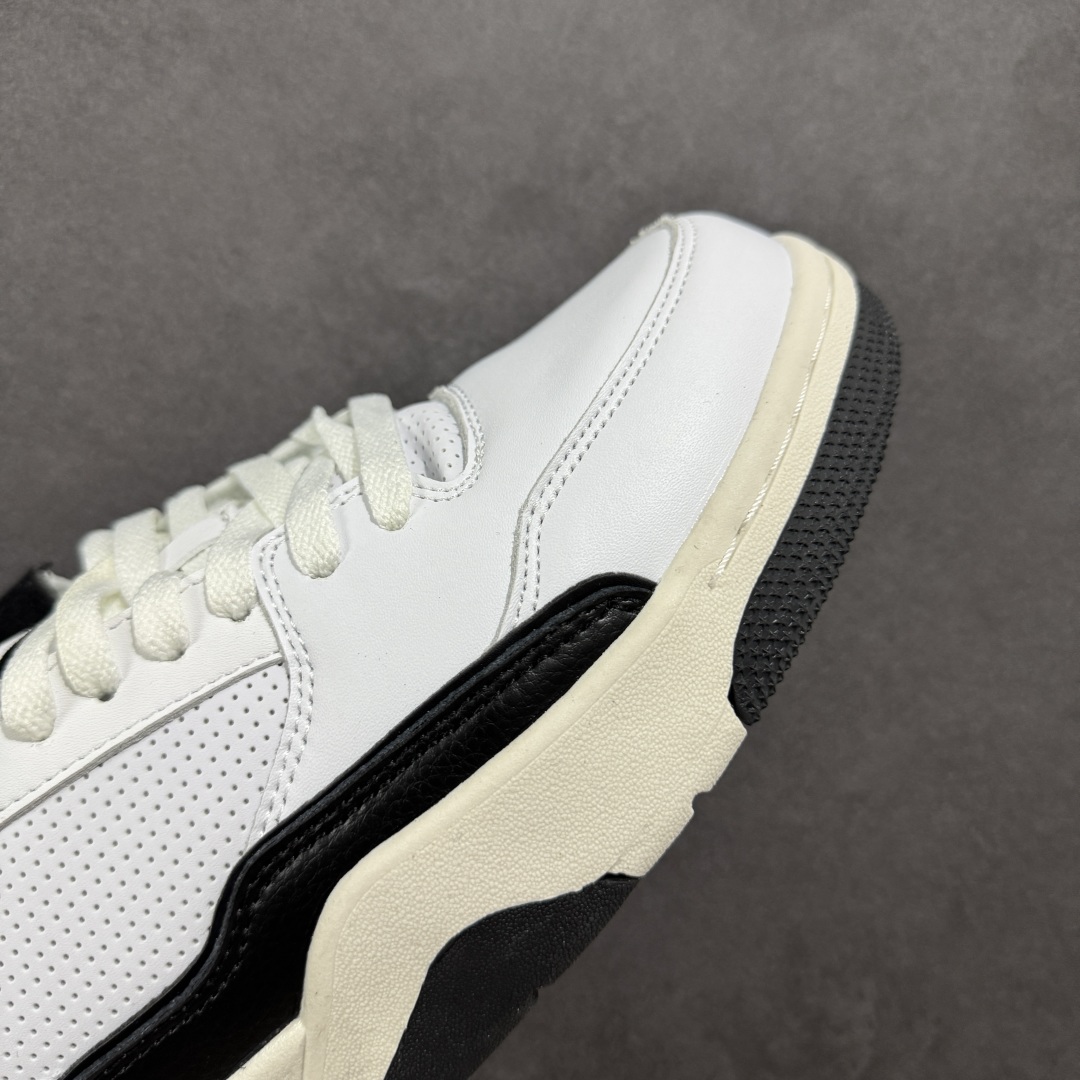 图片[5]-【公司级】Air Jordan 4 Retro Flight Court 低帮 黑白 AJ4 乔丹4代 aj4 乔4 低邦 红色 乔丹篮球鞋系列 鞋款整体以红色麂皮打造，鞋舌及后跟Jumpman Logo采用白色刺绣点缀，后跟侧身Flighth字样也辅以白色刺绣呈现，秉承轻量化的速度型篮球鞋设计思想完成设计，降低重量的同时提升舒适度，中底延续前作使用了分离式后掌可视化Air Soles气垫。鞋带孔和后跟鞋提以籃网为造型灵感，将篮球运动巧妙融入到鞋款的设计之中，使鞋身整体富有流动性、节奏感和优雅气质。 货号：HF3255-112 尺码：36～47.5半-选品中心