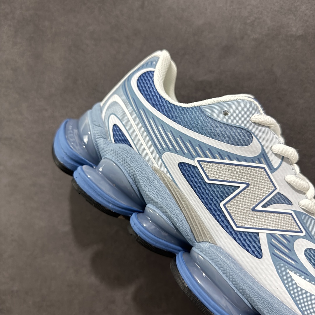图片[6]-【公司级】New Balance NB2000 舒适百搭防滑耐磨低帮 休闲跑步鞋 New Balance 在近两年的球鞋市场屡出奇招，在经典鞋型保持进一步增长的同时，推出的每一款新鞋型也都有傲人的战绩。在 327、9060 等鞋型获得成功之后，今天 New Balance 家族又迎来了新鲜血液的注入。这双New Balance 2000 依然是融合了新旧元素的跑鞋造型，命名为 2000，或许是它的设计理念有着 Y2K 的血统。最大的亮点，在于这双鞋的中底。外侧以五个ABZORB 单元，带来极具辨识度和冲击力的视觉效果，让这双鞋在外观和脚感方面都颇具吸引力。 尺码：36 37 37.5 38 38.5 39 40 40.5 41 42 42.5 43 44 45-选品中心