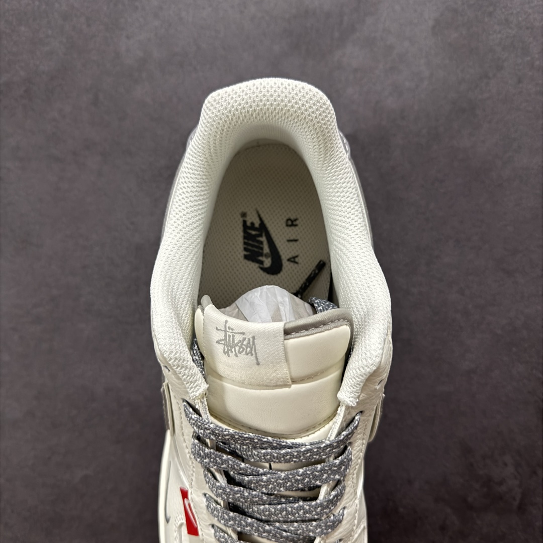 【定制版】Nike Air Force 1'07 Low 斯图西联名 灰勾灰底红标 空军一号低帮休闲板鞋 CS5288-008