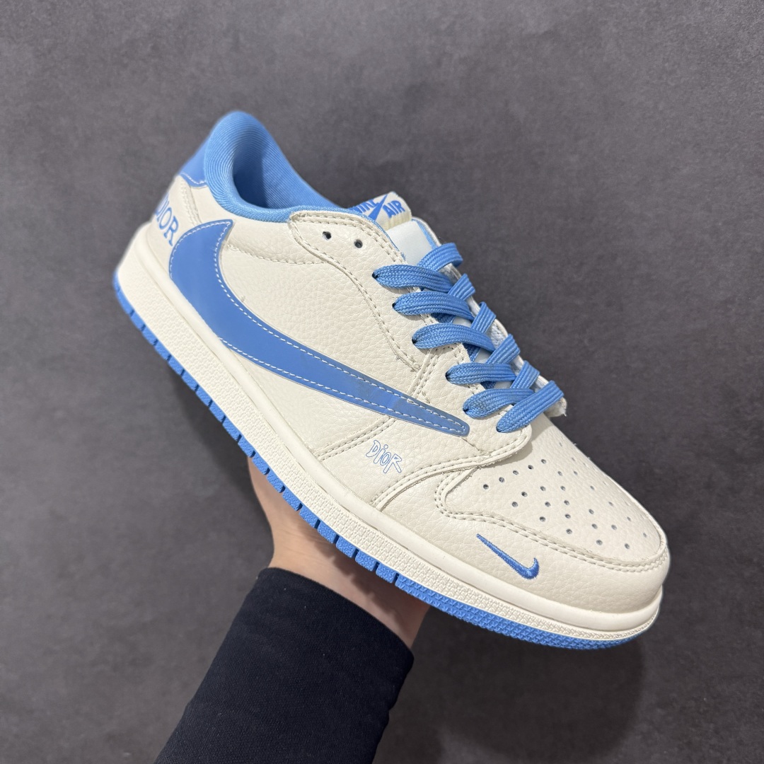 【定制版】Travis Scott x Fragment Design x Air Jordan 1 Low OG SP AJ1 迪奥联名 天蓝米白 低帮文化休闲板鞋 LD2025-028