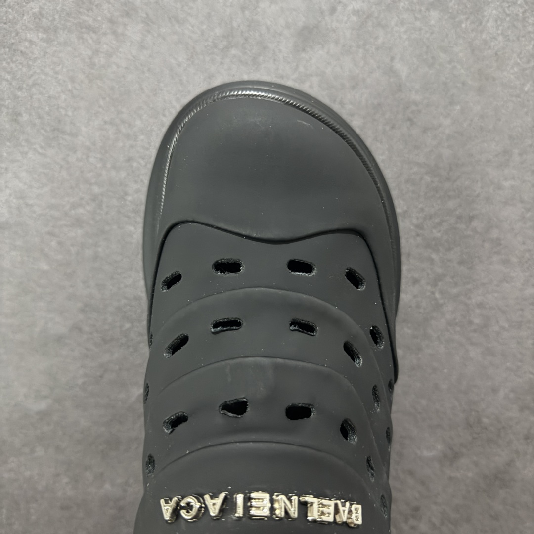 图片[8]-【公司级】GG-CC 7.5CM 2025年夏季新款时尚厚底洞洞拖鞋女通勤沙滩凉拖 MAX广东大厂出品‼ 品质推荐 春夏必备的一脚蹬包头洞洞拖鞋 厚底增高 拖拖的少女乐 秒变大长脚视感 百变穿搭 灵动闪闪的五金水钻点缀 简约大方 而不失高奢感 货号：G25S1502 尺码：35 36 37 38 39 40-选品中心