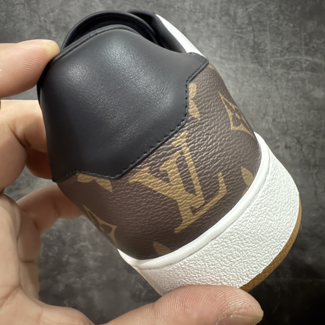 图片[2]-【海淘代购版】Louis Vuitton LV 路易威登 Rivoli 低帮休闲板鞋 海淘代购同渠道品质 高端零售 外贸充正专供 原版购入开发 ZP级全套包装 完美楦型 正确卡色 大底TPU 质感媲美原版 细节与原版一致 请注意区分市面通货材 尺码：38 39 40 41 42 43 44 45 46-选品中心