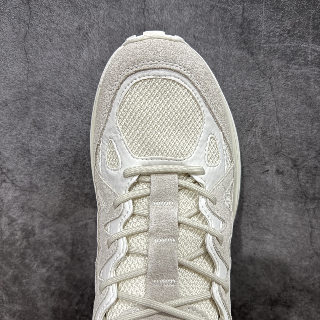 图片[5]-【莞产礼盒版】Salomon 萨洛蒙 情侣款👫 户外都市潮流舒适休闲 减震 Odyssey Elmt 运动鞋 原版购入开发 做货 雷军同款Salomon 为越野鞋 ODYSSEY ELMT LOW 提供全新配色选项 Vanillalce，配备柔软的缓震泡棉中底，提供持久的舒适感 鞋底采用了AdvancedChassisTMM 稳定的底盘系统 为穿着者提供舒服的脚感和稳定性 面料 原版定制进口牛皮材质 内里 原版定制透气网里 鞋底 原版开模防滑发泡材质 尺码： 36-46-选品中心