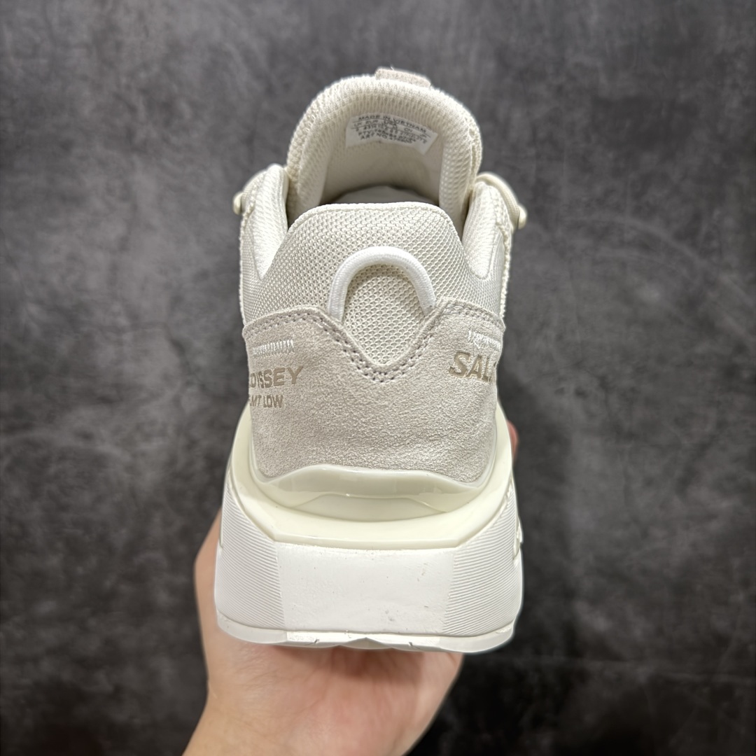 图片[4]-【莞产礼盒版】Salomon 萨洛蒙 情侣款👫 户外都市潮流舒适休闲 减震 Odyssey Elmt 运动鞋 原版购入开发 做货 雷军同款Salomon 为越野鞋 ODYSSEY ELMT LOW 提供全新配色选项 Vanillalce，配备柔软的缓震泡棉中底，提供持久的舒适感 鞋底采用了AdvancedChassisTMM 稳定的底盘系统 为穿着者提供舒服的脚感和稳定性 面料 原版定制进口牛皮材质 内里 原版定制透气网里 鞋底 原版开模防滑发泡材质 尺码： 36-46-选品中心