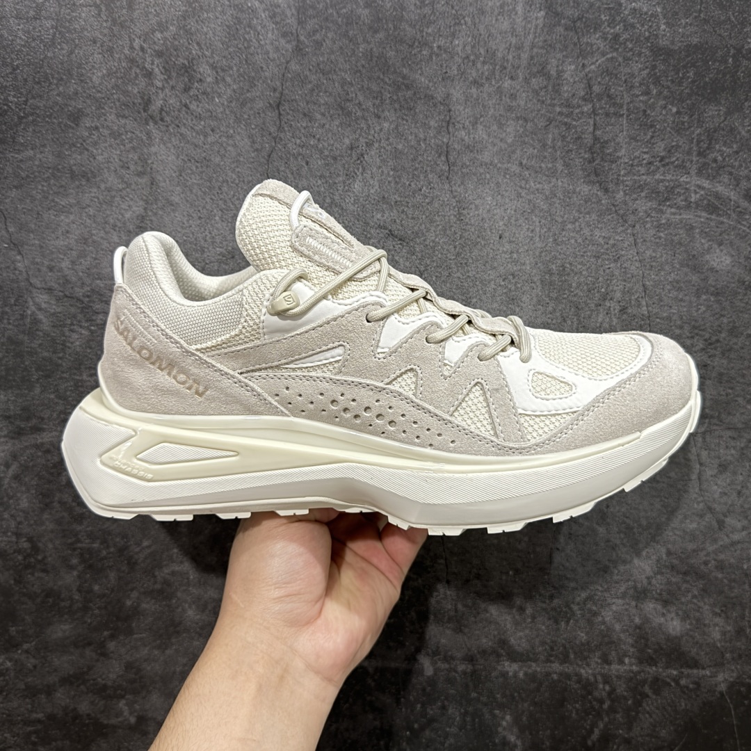 【莞产礼盒版】Salomon 萨洛蒙 情侣款👫 户外都市潮流舒适休闲 减震 Odyssey Elmt 运动鞋 原版购入开发 做货 雷军同款Salomon 为越野鞋 ODYSSEY ELMT LOW 提供全新配色选项 Vanillalce，配备柔软的缓震泡棉中底，提供持久的舒适感 鞋底采用了AdvancedChassisTMM 稳定的底盘系统 为穿着者提供舒服的脚感和稳定性 面料 原版定制进口牛皮材质 内里 原版定制透气网里 鞋底 原版开模防滑发泡材质 尺码： 36-46-选品中心