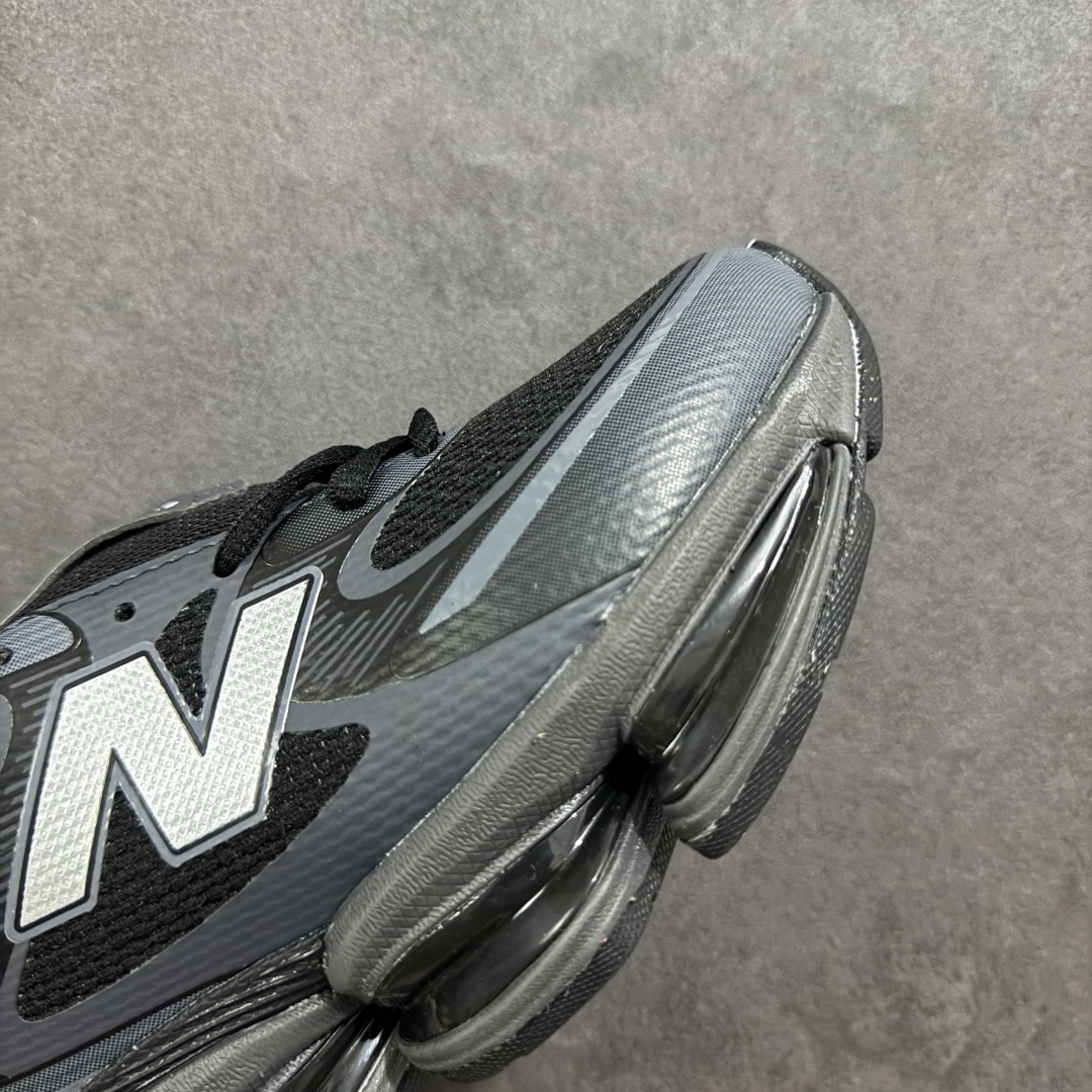 图片[5]-【公司级】New Balance NB2000 舒适百搭防滑耐磨低帮 休闲跑步鞋 New Balance 在近两年的球鞋市场屡出奇招，在经典鞋型保持进一步增长的同时，推出的每一款新鞋型也都有傲人的战绩。在 327、9060 等鞋型获得成功之后，今天 New Balance 家族又迎来了新鲜血液的注入。这双New Balance 2000 依然是融合了新旧元素的跑鞋造型，命名为 2000，或许是它的设计理念有着 Y2K 的血统。最大的亮点，在于这双鞋的中底。外侧以五个ABZORB 单元，带来极具辨识度和冲击力的视觉效果，让这双鞋在外观和脚感方面都颇具吸引力。 尺码：36 37 37.5 38 38.5 39 40 40.5 41 42 42.5 43 44 45-选品中心