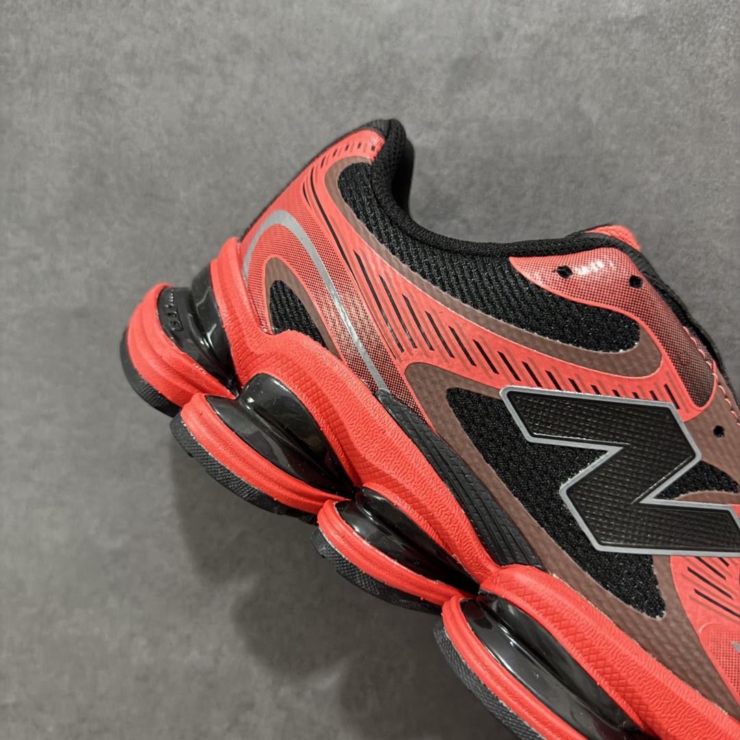 图片[6]-【公司级】New Balance NB2000 舒适百搭防滑耐磨低帮 休闲跑步鞋 New Balance 在近两年的球鞋市场屡出奇招，在经典鞋型保持进一步增长的同时，推出的每一款新鞋型也都有傲人的战绩。在 327、9060 等鞋型获得成功之后，今天 New Balance 家族又迎来了新鲜血液的注入。这双New Balance 2000 依然是融合了新旧元素的跑鞋造型，命名为 2000，或许是它的设计理念有着 Y2K 的血统。最大的亮点，在于这双鞋的中底。外侧以五个ABZORB 单元，带来极具辨识度和冲击力的视觉效果，让这双鞋在外观和脚感方面都颇具吸引力。 尺码：36 37 37.5 38 38.5 39 40 40.5 41 42 42.5 43 44 45-选品中心