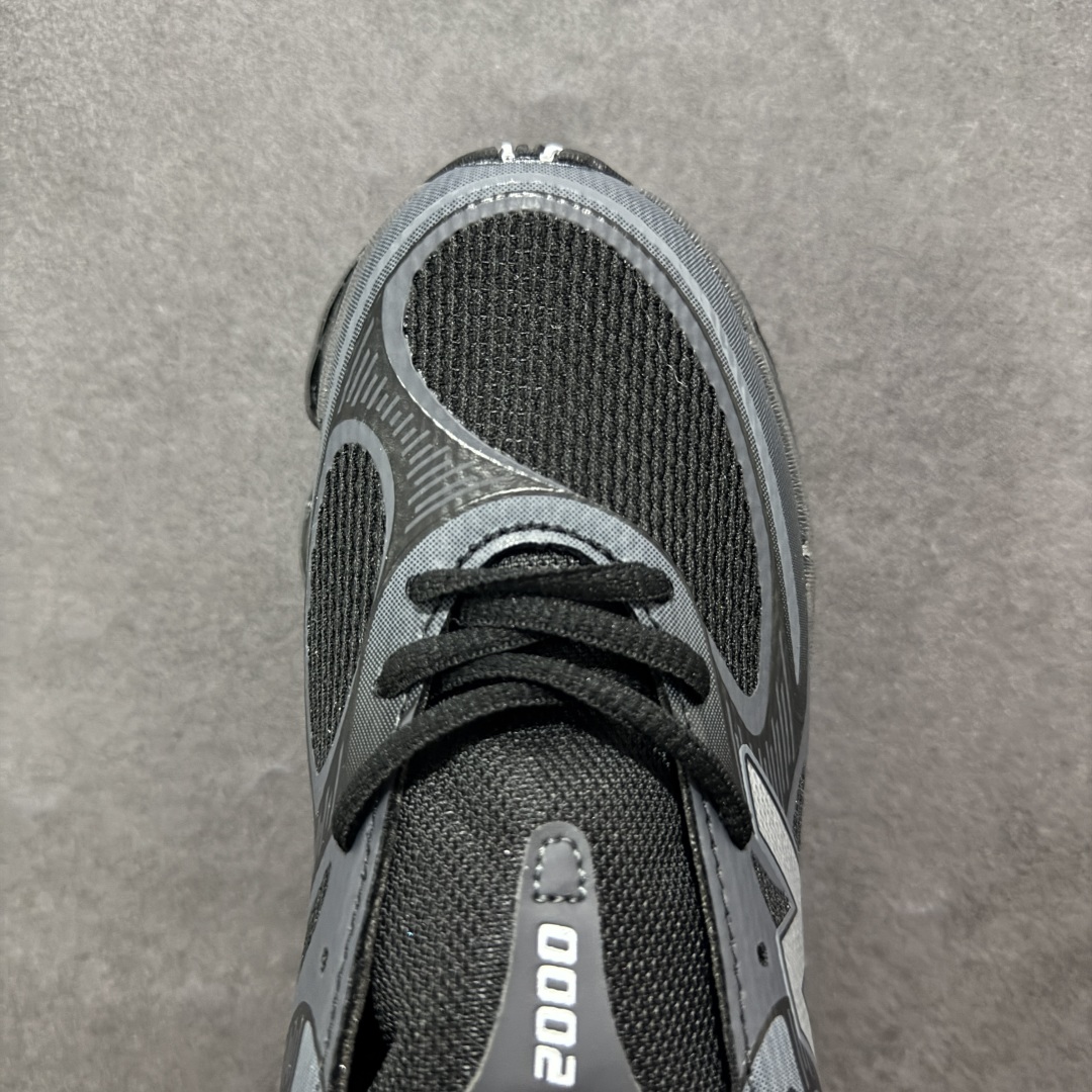 图片[8]-【公司级】New Balance NB2000 舒适百搭防滑耐磨低帮 休闲跑步鞋 New Balance 在近两年的球鞋市场屡出奇招，在经典鞋型保持进一步增长的同时，推出的每一款新鞋型也都有傲人的战绩。在 327、9060 等鞋型获得成功之后，今天 New Balance 家族又迎来了新鲜血液的注入。这双New Balance 2000 依然是融合了新旧元素的跑鞋造型，命名为 2000，或许是它的设计理念有着 Y2K 的血统。最大的亮点，在于这双鞋的中底。外侧以五个ABZORB 单元，带来极具辨识度和冲击力的视觉效果，让这双鞋在外观和脚感方面都颇具吸引力。 尺码：36 37 37.5 38 38.5 39 40 40.5 41 42 42.5 43 44 45-选品中心