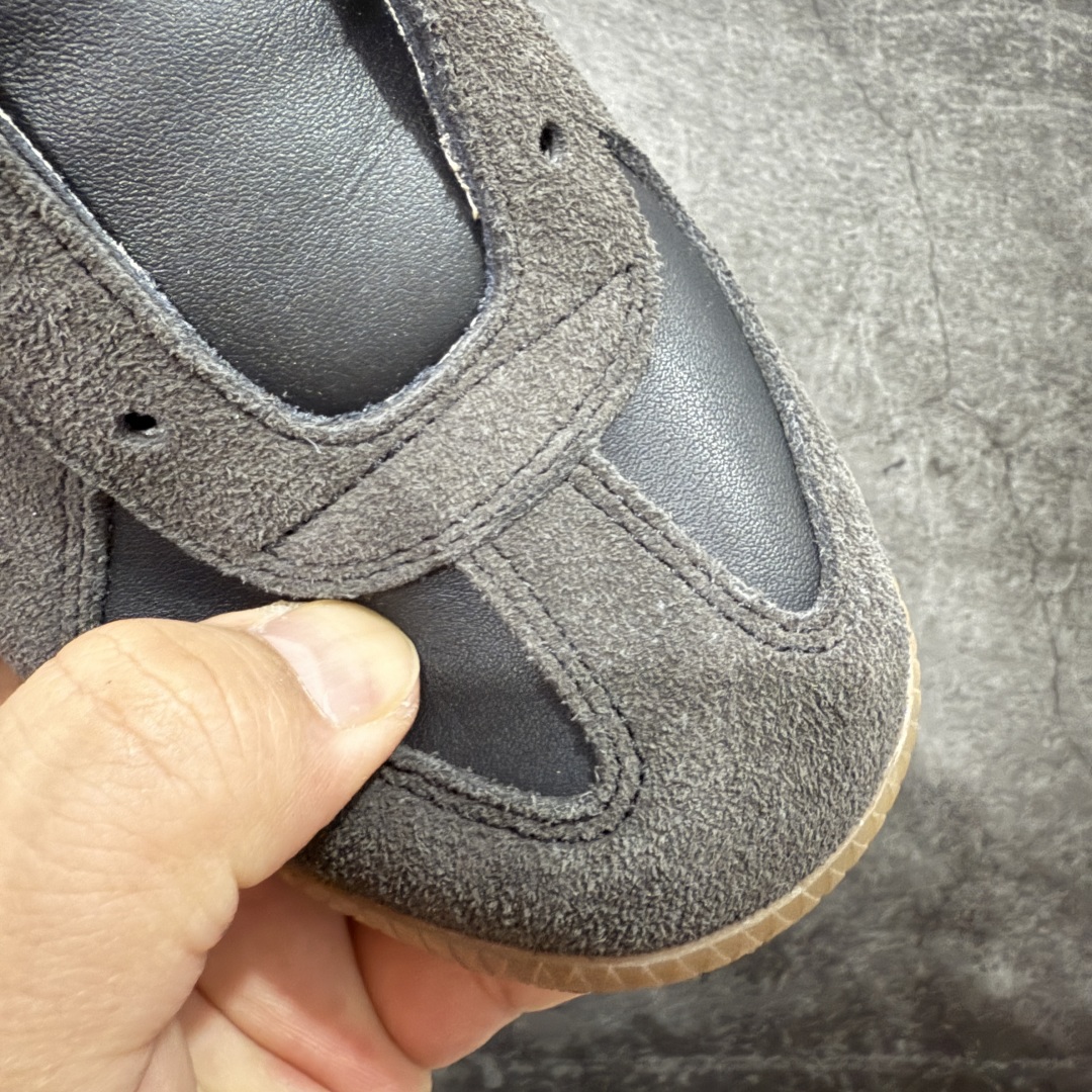 图片[3]-【渠道版】Maison Margiela MM6梅森马吉拉 Calfskin Replica 复古 德训 时尚板鞋 男女款 黑生胶 网红单品 高端外贸 平台零售专供批次 全头层软牛皮鞋面 头层羊皮内里 乳胶鞋垫 中底钢印 原版织唛 尺码：35-45 含半码-选品中心