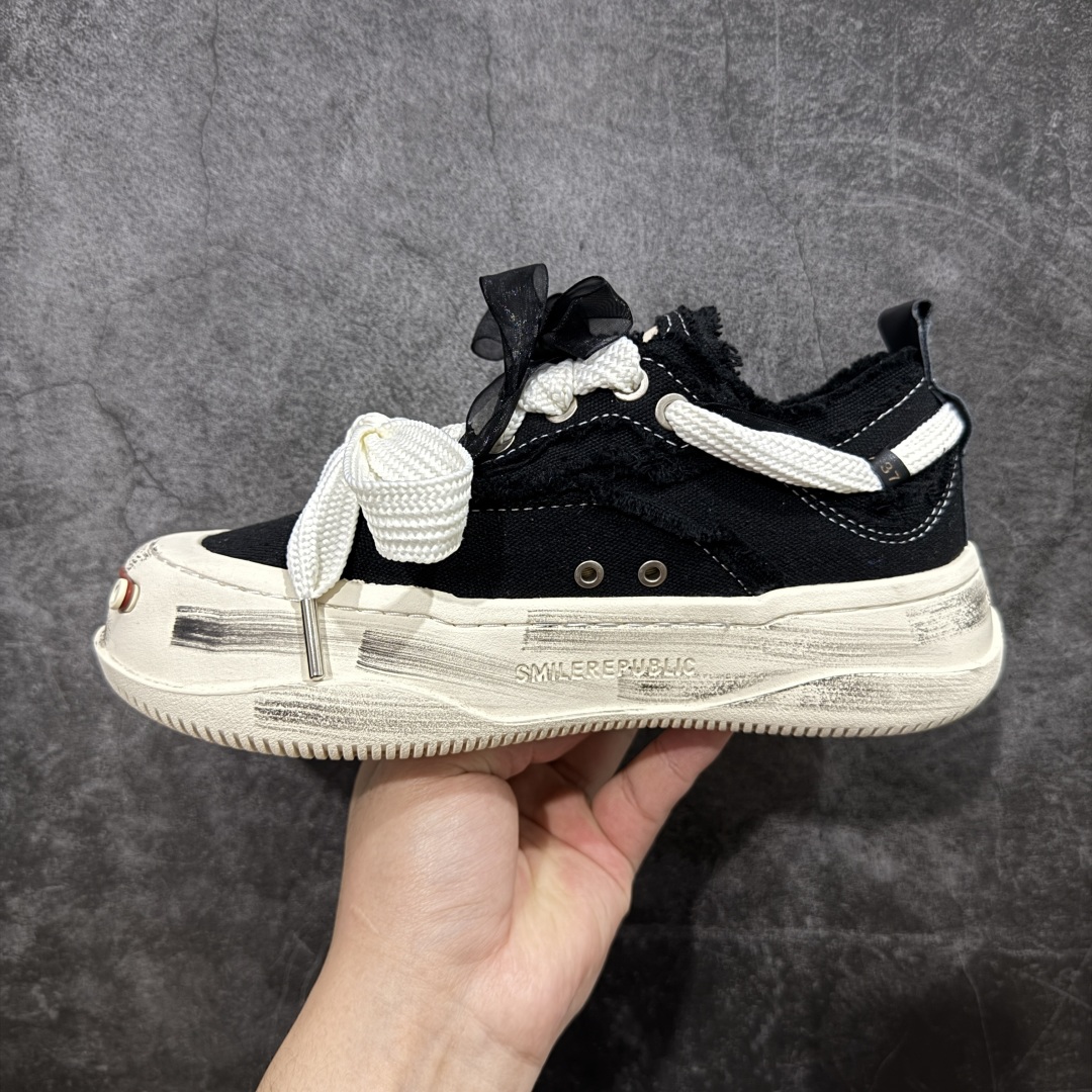 280 【广东纯原版本】檀健次主理新晋街头鞋履品牌SMILEREPUBLIC Canvas Sneakers Low 松糕厚底增高低帮反系带乞丐风帆布低帮休闲运动鞋“银白鳞片”SR20230101097