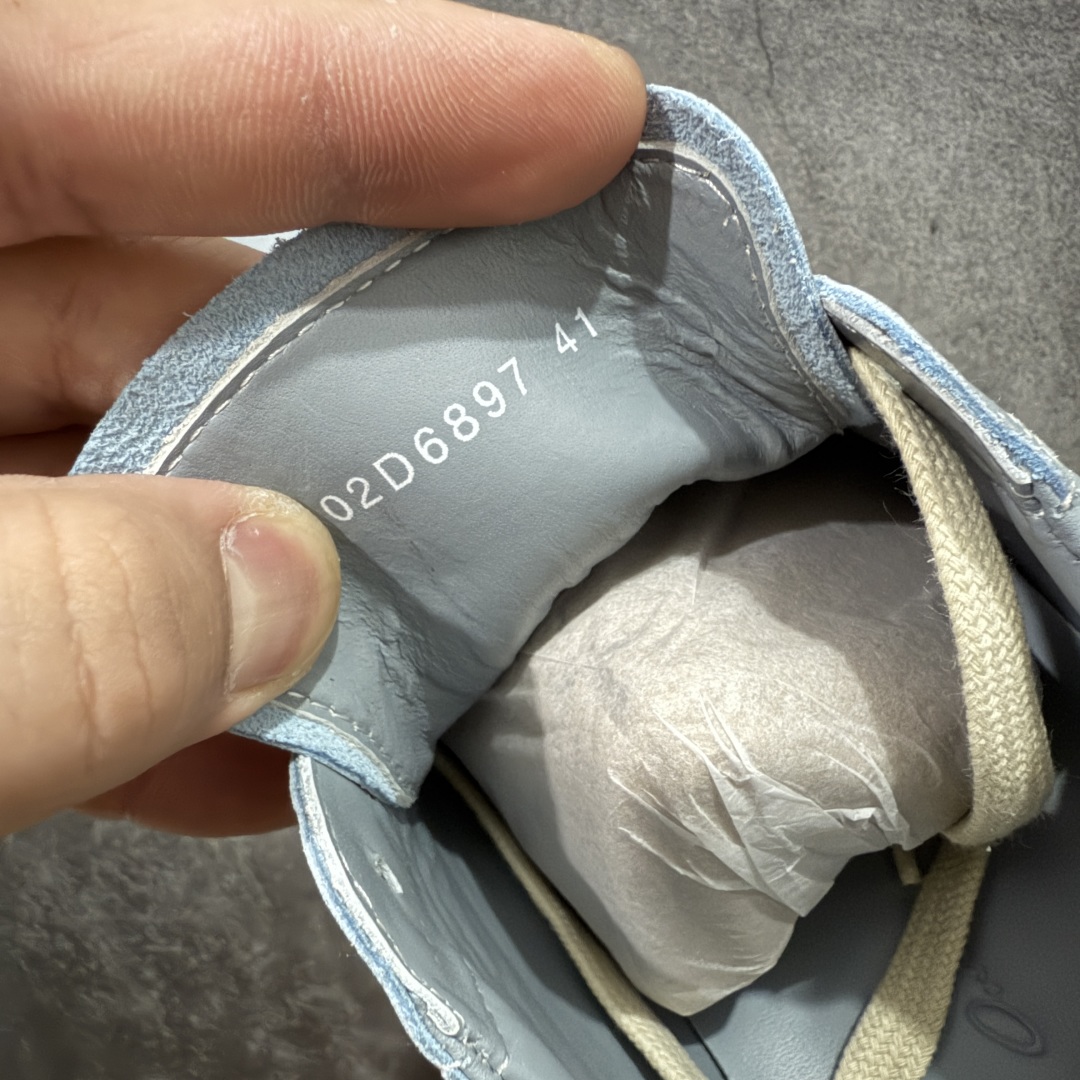 图片[6]-【G版纯原】Rick Owens Edfu 瑞克·欧文斯低帮皮面时尚运动板鞋 雾霾蓝 二级市场已经7K以上 平台客户随意卖四位数 RO广东原厂出品 纯原天花板 原版一比一复刻 冲正绝不翻车 还原度达到百分之98以上 原楦开发纸版版型 ZP拆解原版1：1复模裁片纸版 力求做到0错位 这样才能达到和zp一致的鞋型味道 采用进口cnc数控机床开发对版独家tpu奶香大底 区别于市场所有版本 zp同源全头层粒面小牛皮 达到和zp一致手感 原厂进口细纹布 万邦订购原厂高弹粉红色海绵 内里搭配软质细腻羊皮 TPU高密度大底 软硬度透光度高已经测试和原版一致 尺码：36 37 38 39 40 41 42 43 44 45 46-选品中心