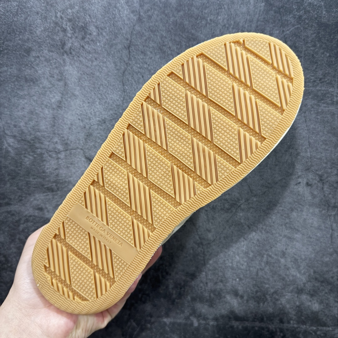 图片[9]-【YH版】意大利奢侈品牌-宝缇嘉/葆蝶家-Bottega Veneta Eliot Canvas Mid Sneakers 艾略特系列中帮复古舒适休闲运动板鞋“帆布红黄” 采用进口全工艺帆布鞋面鞋面材质 加入纤维革锁边处理 内嵌软质PU革贴合加厚恢复性EVA缓震脚垫 外置防变形耐磨TPU橡胶大底 尺码：35-45-选品中心