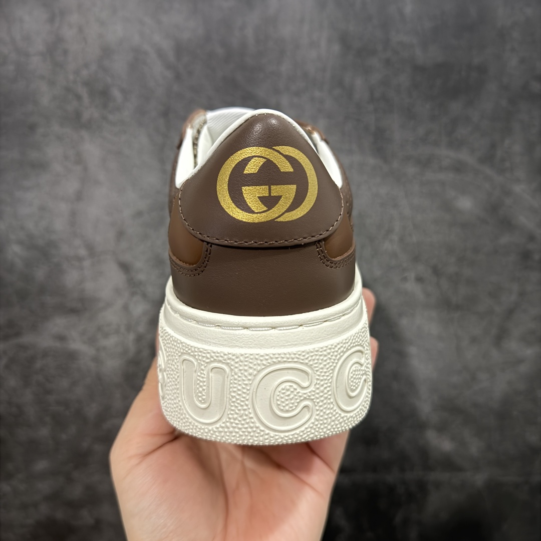 图片[4]-【HS顶级礼盒版】Gucci 2025全新升级版 GG情侣款厚底饼干鞋 小白鞋运动平板鞋 原版原色，配航空礼盒包装 明星 网红 小红书等必定种草打call❤ 原版定制牛皮面料(经典老花布，穿孔，压纹工艺)，原版底有大Gucci Logo，后跟还有个GG Logo， 原版定制，超柔软牛皮内里，牛皮垫脚👍 5cm*厚底，经典gucci织带 尺码：40-45-选品中心