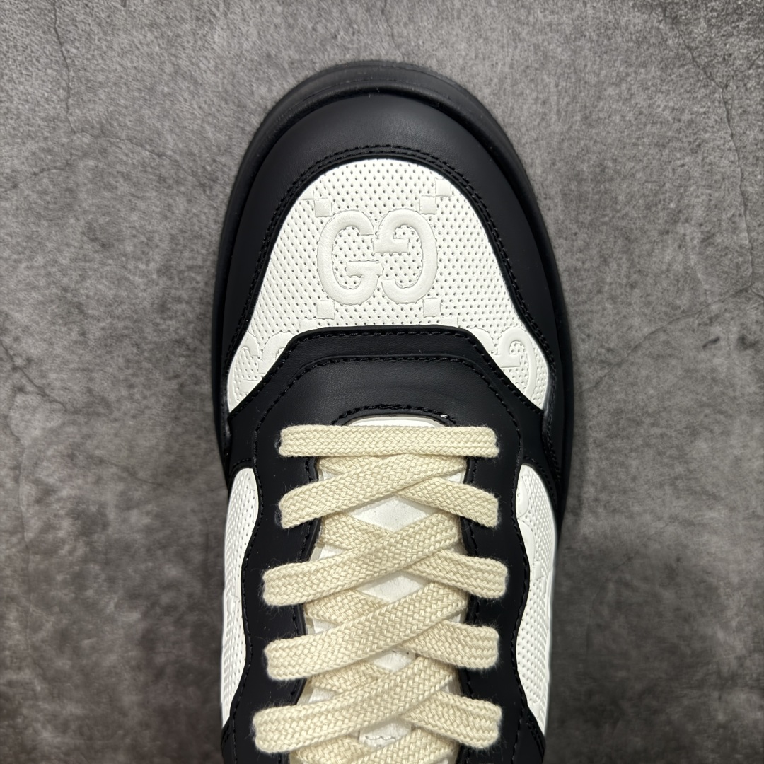 图片[5]-【HS顶级礼盒版】Gucci 2025全新升级版 GG情侣款厚底饼干鞋 小白鞋运动平板鞋 原版原色，配航空礼盒包装 明星 网红 小红书等必定种草打call❤ 原版定制牛皮面料(经典老花布，穿孔，压纹工艺)，原版底有大Gucci Logo，后跟还有个GG Logo， 原版定制，超柔软牛皮内里，牛皮垫脚👍 5cm*厚底，经典gucci织带 尺码：35-45-选品中心