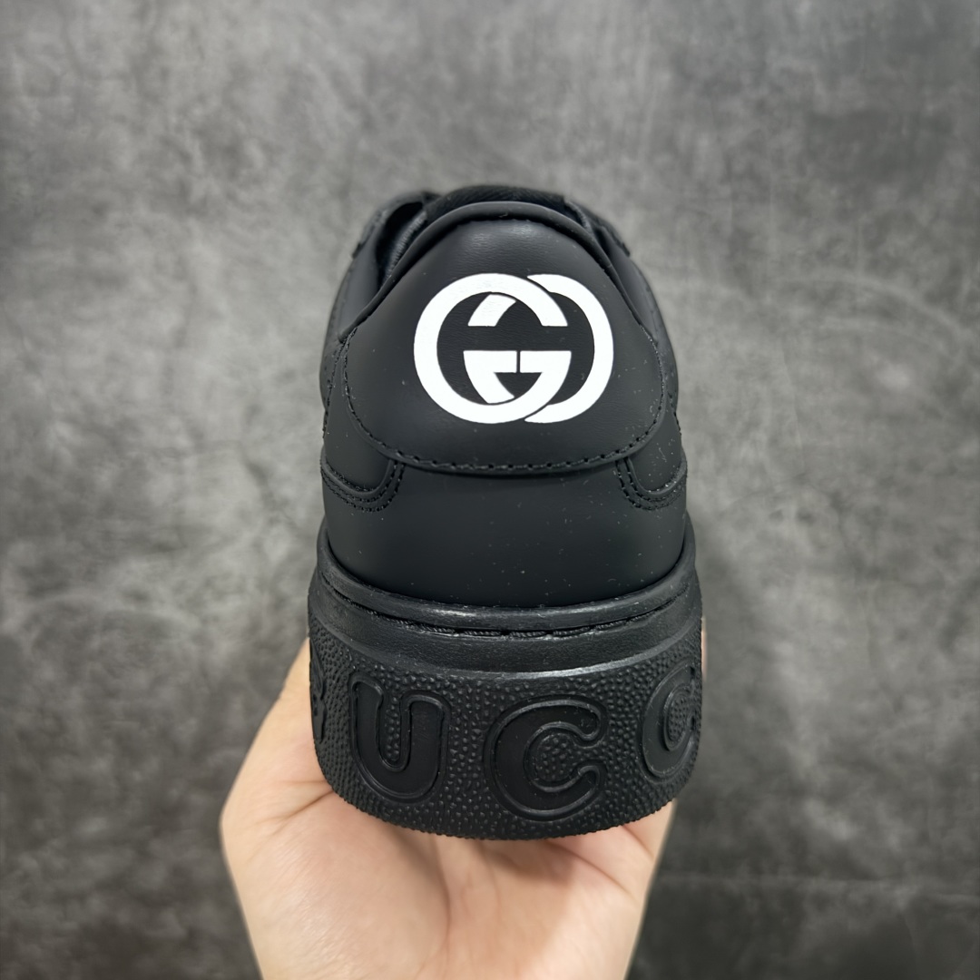 图片[4]-【HS顶级礼盒版】Gucci 2025全新升级版 GG情侣款厚底饼干鞋 小白鞋运动平板鞋 原版原色，配航空礼盒包装 明星 网红 小红书等必定种草打call❤ 原版定制牛皮面料(经典老花布，穿孔，压纹工艺)，原版底有大Gucci Logo，后跟还有个GG Logo， 原版定制，超柔软牛皮内里，牛皮垫脚👍 5cm*厚底，经典gucci织带 尺码：40-45-选品中心