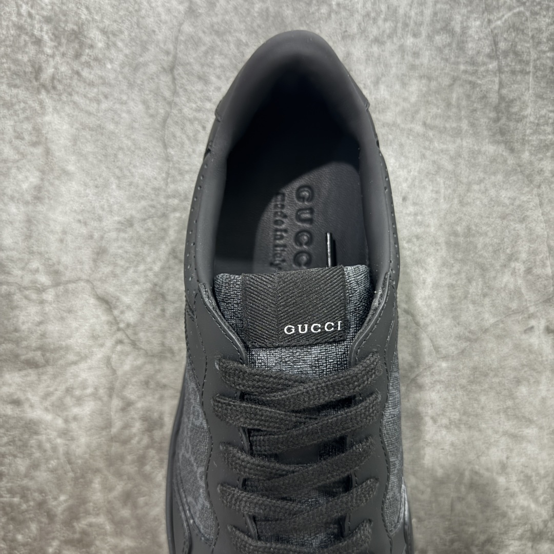 图片[8]-【HS顶级礼盒版】Gucci 2025全新升级版 GG情侣款厚底饼干鞋 小白鞋运动平板鞋 原版原色，配航空礼盒包装 明星 网红 小红书等必定种草打call❤ 原版定制牛皮面料(经典老花布，穿孔，压纹工艺)，原版底有大Gucci Logo，后跟还有个GG Logo， 原版定制，超柔软牛皮内里，牛皮垫脚👍 5cm*厚底，经典gucci织带 尺码：40-45-选品中心