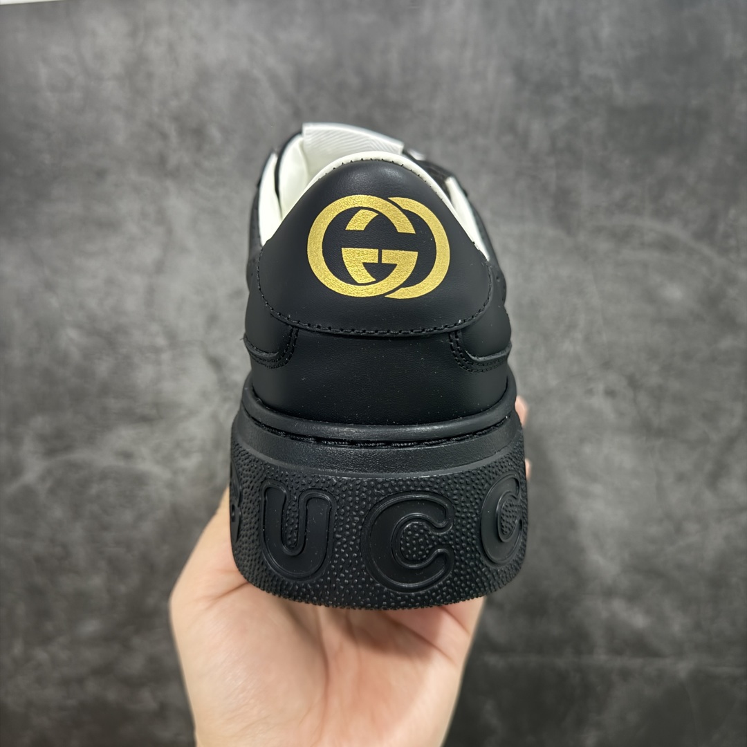 图片[4]-【HS顶级礼盒版】Gucci 2025全新升级版 GG情侣款厚底饼干鞋 小白鞋运动平板鞋 原版原色，配航空礼盒包装 明星 网红 小红书等必定种草打call❤ 原版定制牛皮面料(经典老花布，穿孔，压纹工艺)，原版底有大Gucci Logo，后跟还有个GG Logo， 原版定制，超柔软牛皮内里，牛皮垫脚👍 5cm*厚底，经典gucci织带 尺码：40-45-选品中心
