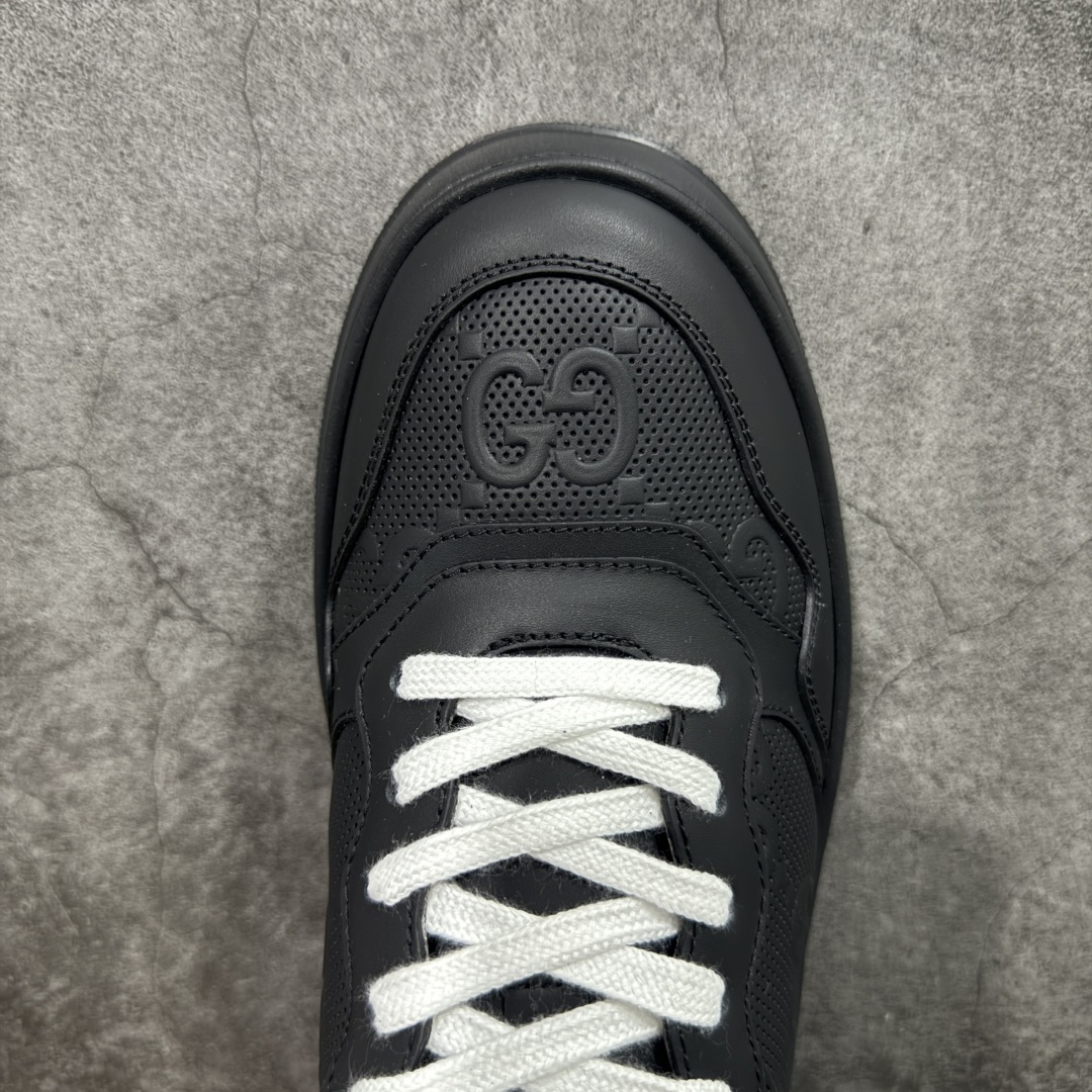 图片[5]-【HS顶级礼盒版】Gucci 2025全新升级版 GG情侣款厚底饼干鞋 小白鞋运动平板鞋 原版原色，配航空礼盒包装 明星 网红 小红书等必定种草打call❤ 原版定制牛皮面料(经典老花布，穿孔，压纹工艺)，原版底有大Gucci Logo，后跟还有个GG Logo， 原版定制，超柔软牛皮内里，牛皮垫脚👍 5cm*厚底，经典gucci织带 尺码：40-45-选品中心