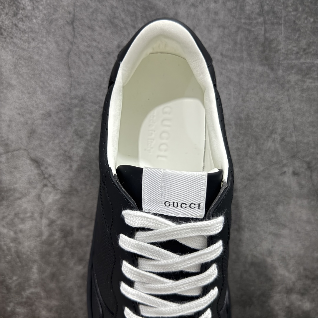 图片[8]-【HS顶级礼盒版】Gucci 2025全新升级版 GG情侣款厚底饼干鞋 小白鞋运动平板鞋 原版原色，配航空礼盒包装 明星 网红 小红书等必定种草打call❤ 原版定制牛皮面料(经典老花布，穿孔，压纹工艺)，原版底有大Gucci Logo，后跟还有个GG Logo， 原版定制，超柔软牛皮内里，牛皮垫脚👍 5cm*厚底，经典gucci织带 尺码：40-45-选品中心