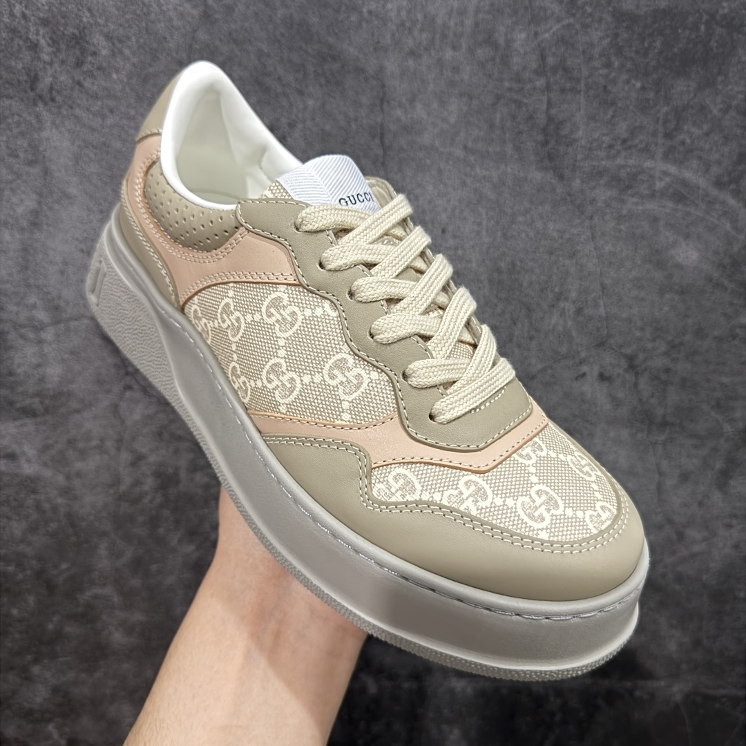 图片[3]-【HS顶级礼盒版】Gucci 2025全新升级版 GG情侣款厚底饼干鞋 小白鞋运动平板鞋 原版原色，配航空礼盒包装 明星 网红 小红书等必定种草打call❤ 原版定制牛皮面料(经典老花布，穿孔，压纹工艺)，原版底有大Gucci Logo，后跟还有个GG Logo， 原版定制，超柔软牛皮内里，牛皮垫脚👍 5cm*厚底，经典gucci织带 尺码：35-39-选品中心