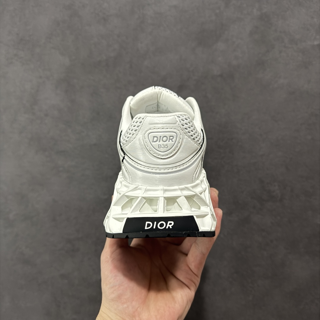 图片[4]-【广东纯原版本】Dior迪奥B35最新款老爹运动鞋 秋季新品，以时髦复古风格丰富经典系列。精心制作，可全年与休闲造型搭配 顺应复古市场的趋势的 Dad Shoes风格鞋款鞋舌上的Dior标志 也注明了这双鞋是运用了质感细腻的皮革和网眼布面材质拼接成鞋身，鞋身两侧有显眼的字母CD 表明身份，鞋身多处线条勾勒细节 让鞋子看起来不那么单调、复古立体感十足！配送专柜精美包装 面料：原版定制牛皮 内里：进口透气网里 鞋底：开模防滑大底 尺码： 39-46-选品中心
