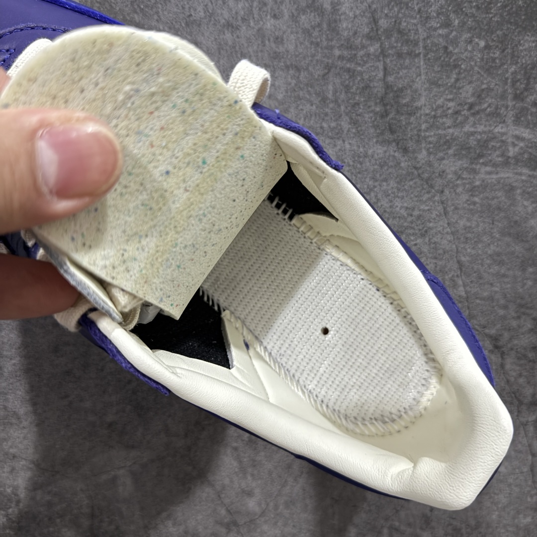  
【CG纯原】市面最顶级品质没有之一！
此版鞋身全部采用进口原厂头层皮
原厂头层 区分市面偷工减料！
