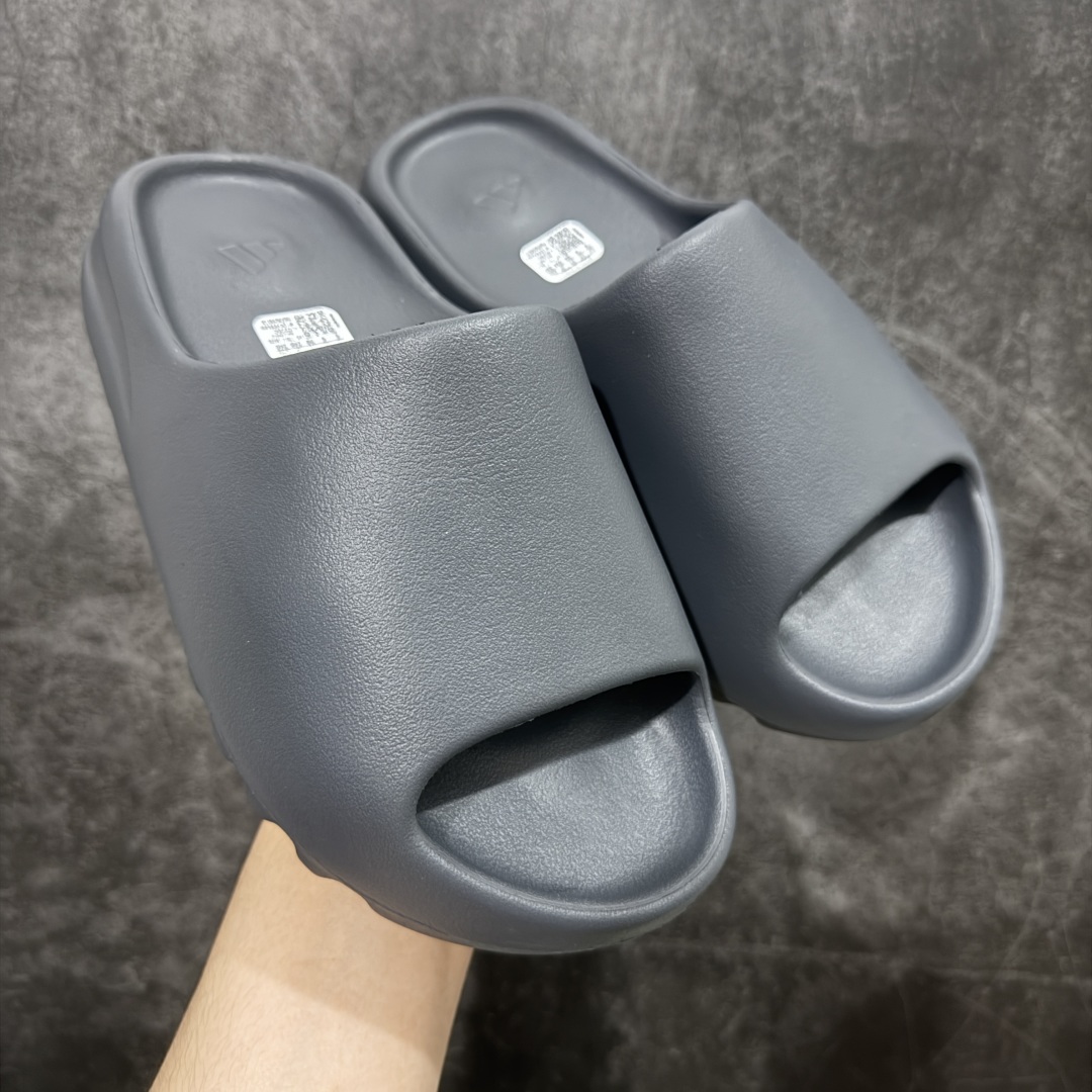 
【X版纯原】YEEZY SLIDE 石板灰 ID2350
椰子拖鞋 同源公司EVA粒子环保塑料 
原厂