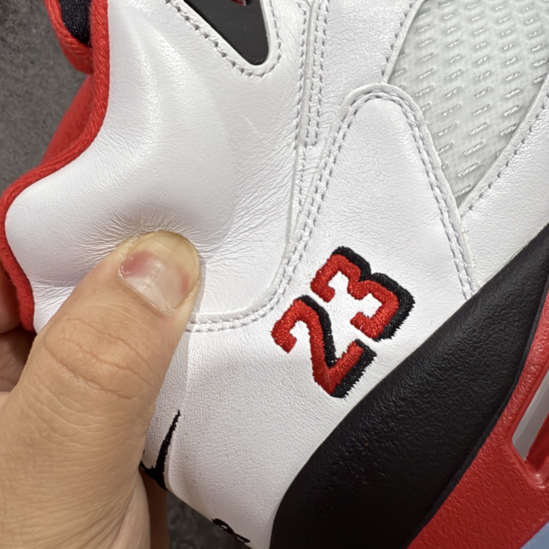  
【莞产】Air Jordan 5 Fire Red“Black Tongue” AJ5 高帮 复古篮