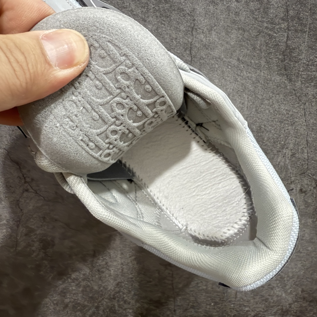 图片[8]-【总裁版】Dior B30 迪奥网眼织物低帮运动休闲鞋 原版开模 海淘专供品质同渠道货源 全套专柜原装配件 该款系列采用黑网色眼织物白和色科技料面精心制 作饰以反光“CD30”图形标志 外格轻盈的刻雕效果橡胶鞋搭底配标志性点的缀提升格调 内弹部力细节塑造想理的舒适穿着体验可与各休式闲造型配搭 彰显尚时现代的运风动范 正常尺码：39 40 41 42 43 44 45-选品中心